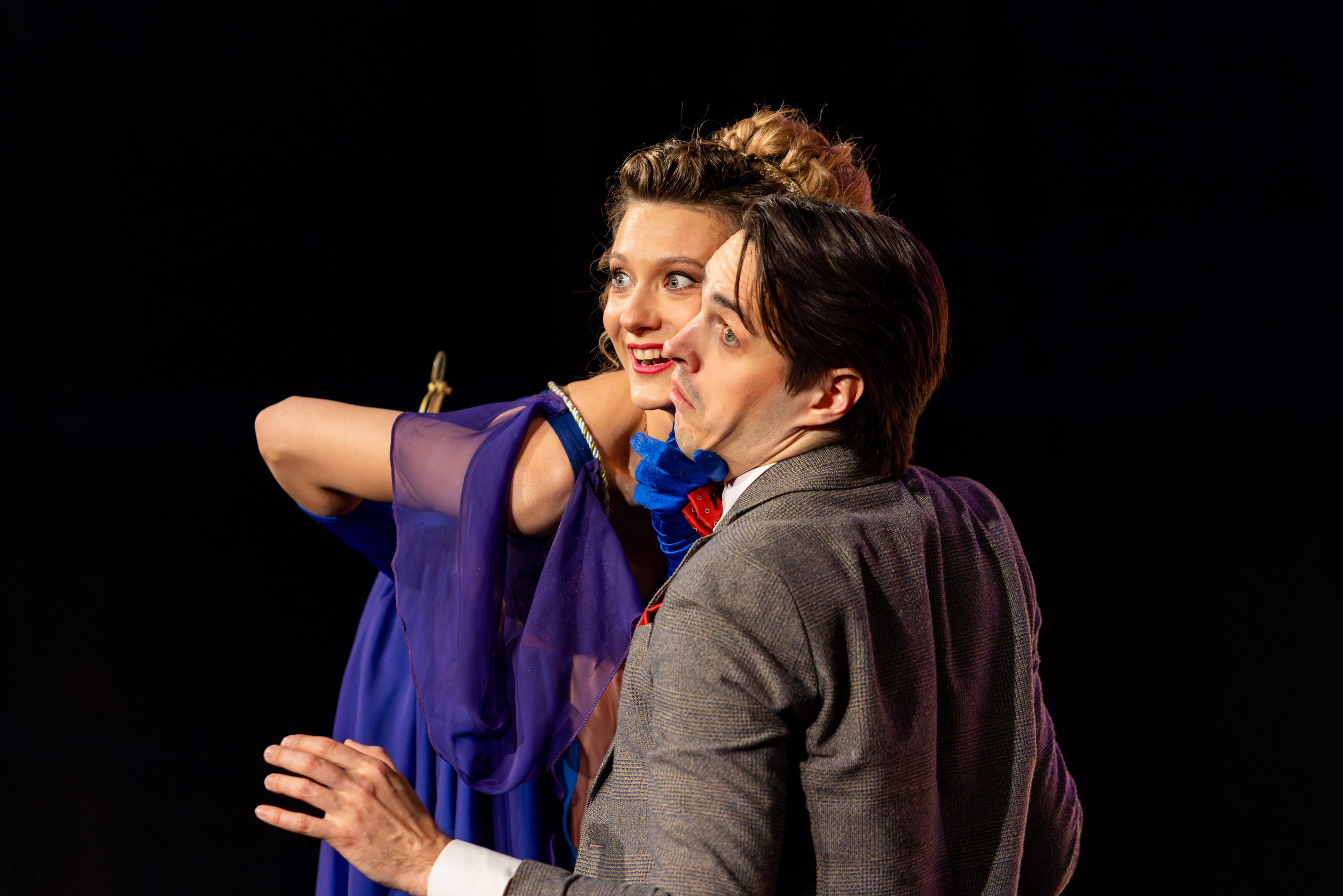 Новый театр «Как важно быть серьезным». Профессиональный интерьерный и репортажный фотограф Минск и РБ. Максим Орлов