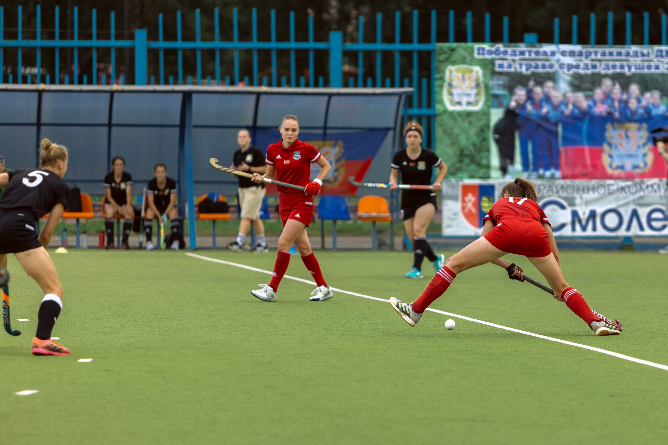 Хоккей на траве. Девушки. Минск — Виктория. 16.06.2024. Профессиональный интерьерный и репортажный фотограф Минск и РБ. Максим Орлов
