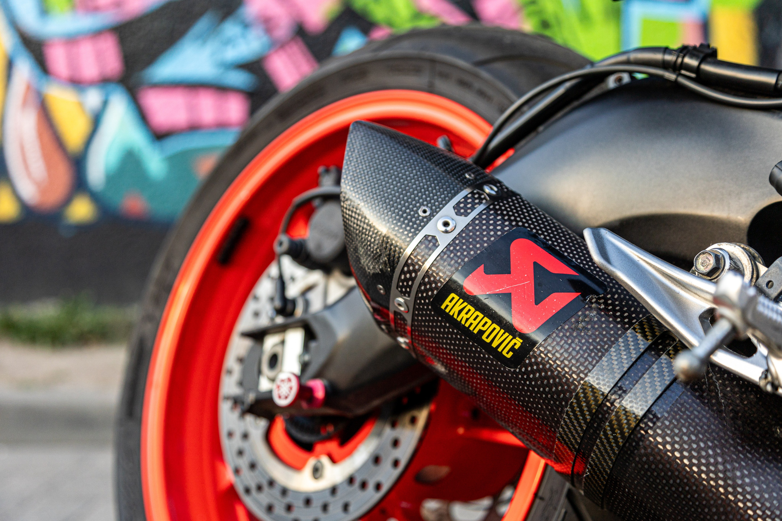 Мотоцикл. Профессиональный интерьерный и репортажный фотограф Минск и РБ. Максим Орлов