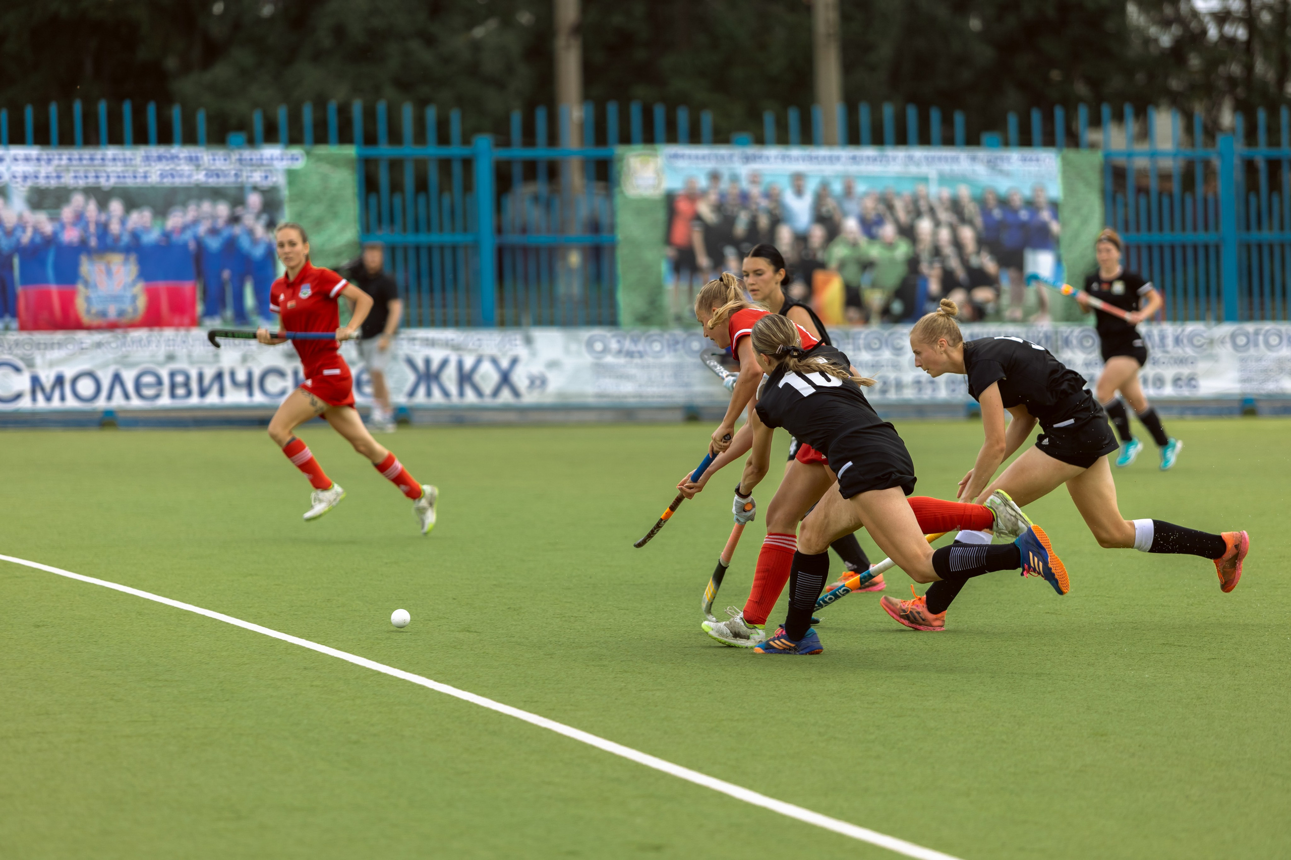 Хоккей на траве. Девушки. Минск — Виктория. 16.06.2024. Профессиональный интерьерный и репортажный фотограф Минск и РБ. Максим Орлов