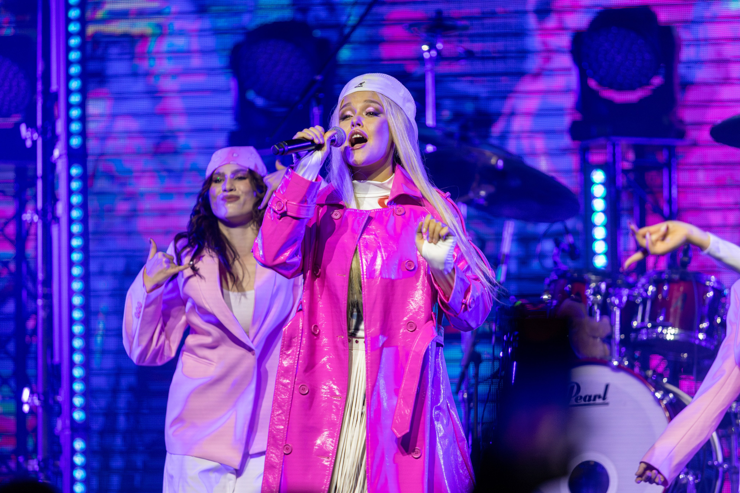 Концерт Насти Кравченко. Профессиональный интерьерный и репортажный фотограф Минск и РБ. Максим Орлов