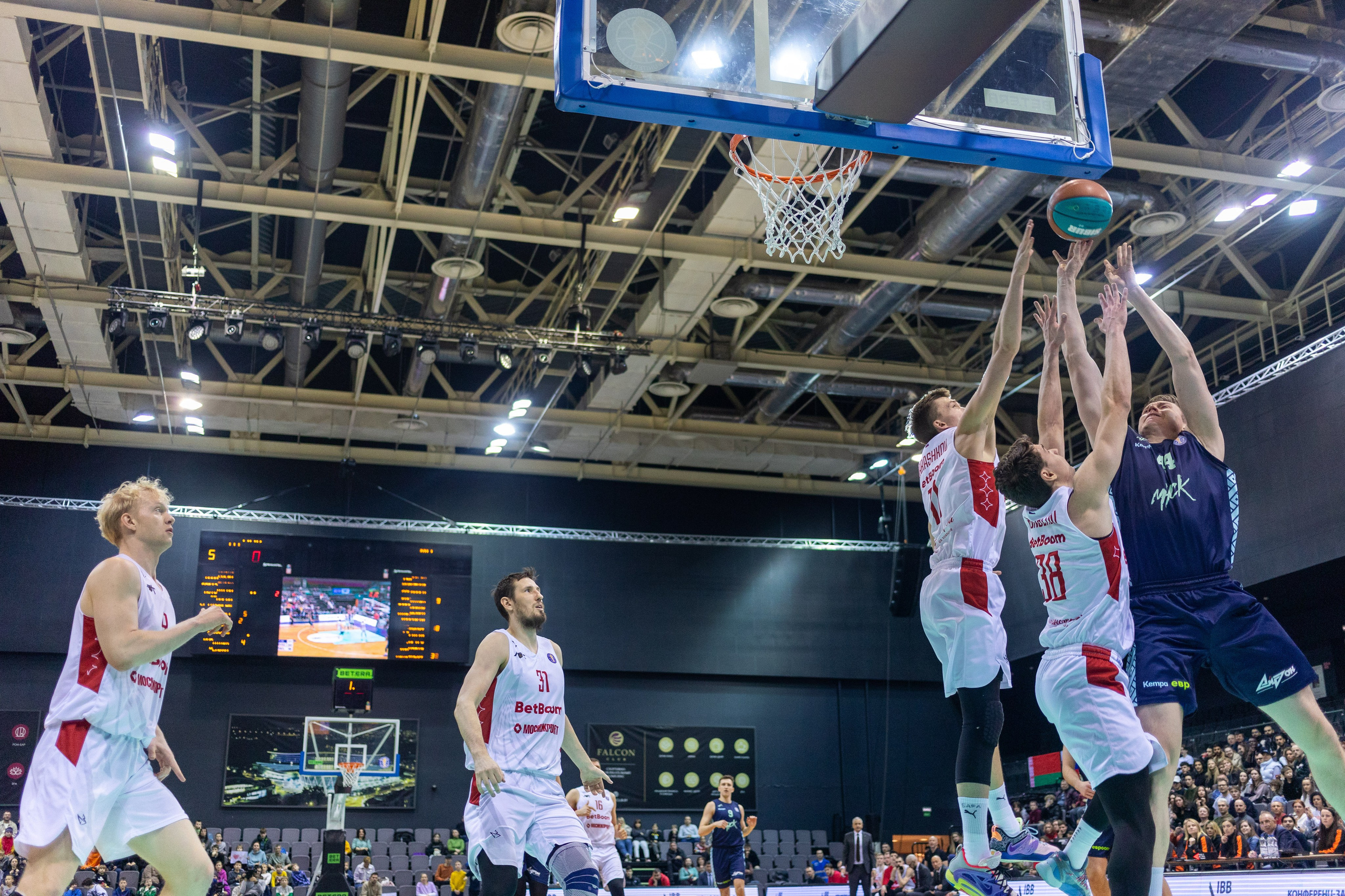 Баскетбол. Минск — MBA. 09.03.2024. Профессиональный интерьерный и репортажный фотограф Минск и РБ. Максим Орлов