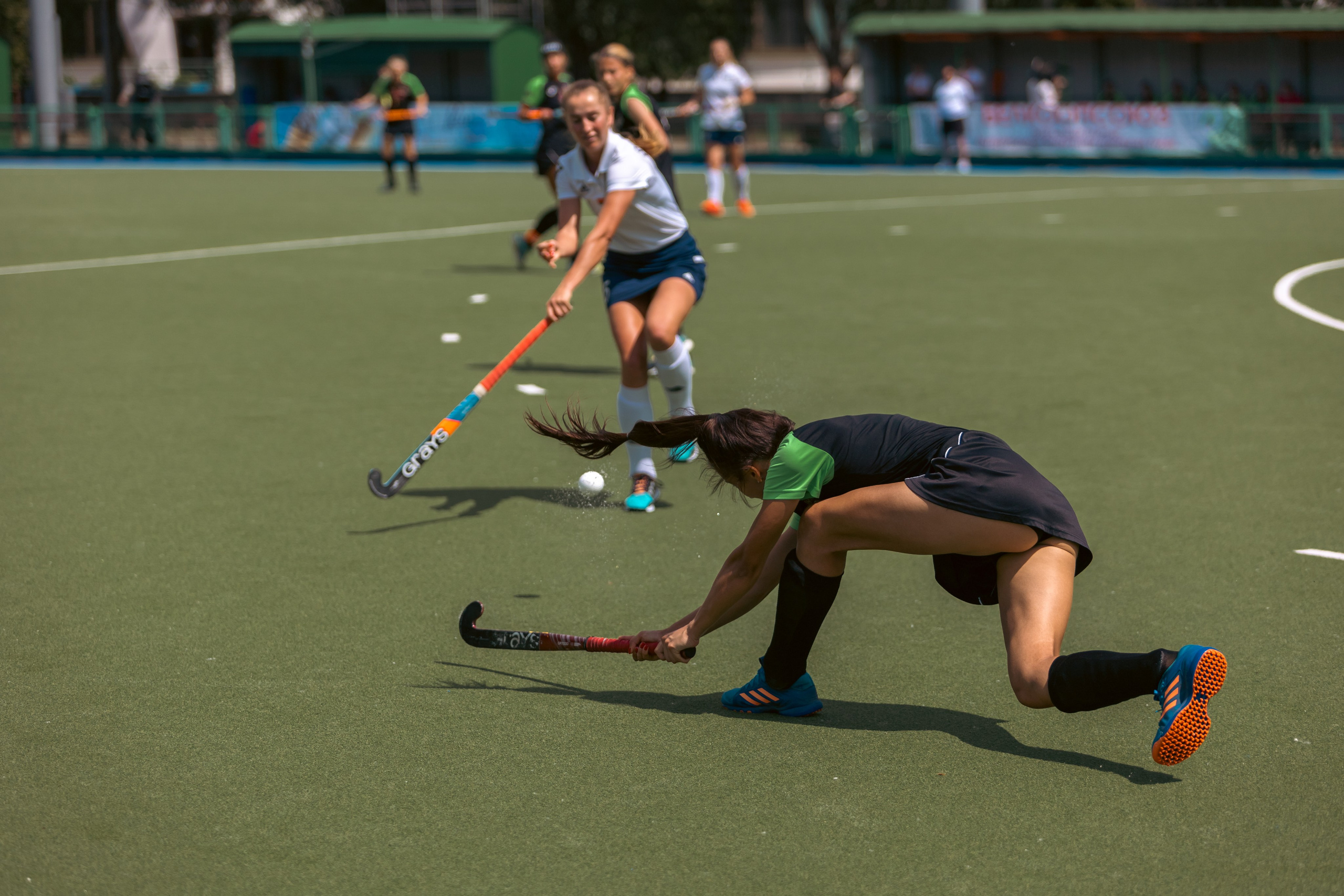 Хоккей на траве. Девушки. Минск — Текстильщик 29.052024. Профессиональный интерьерный и репортажный фотограф Минск и РБ. Максим Орлов