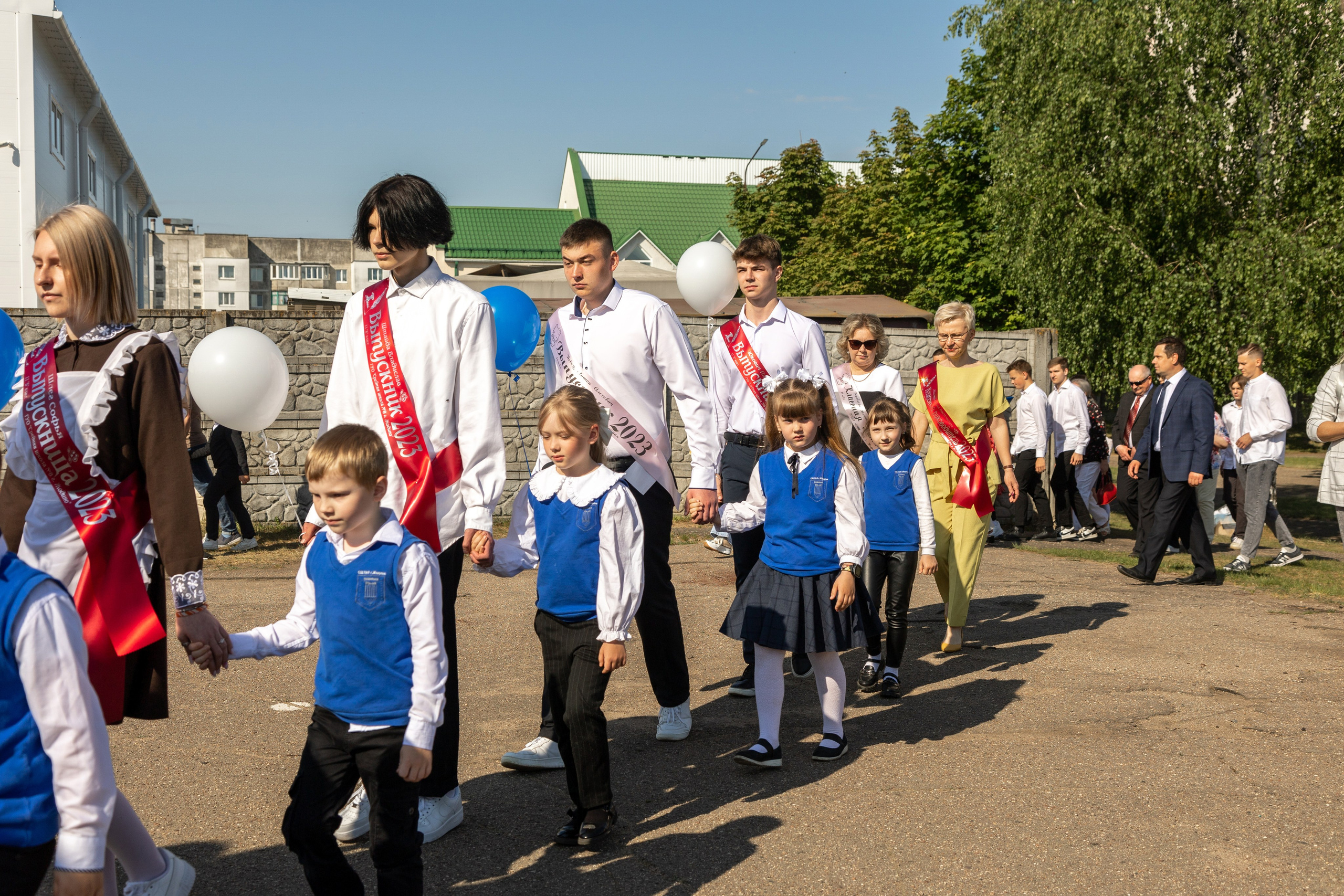 Выпускной в Жодино 2023. Профессиональный интерьерный и репортажный фотограф Минск и РБ. Максим Орлов