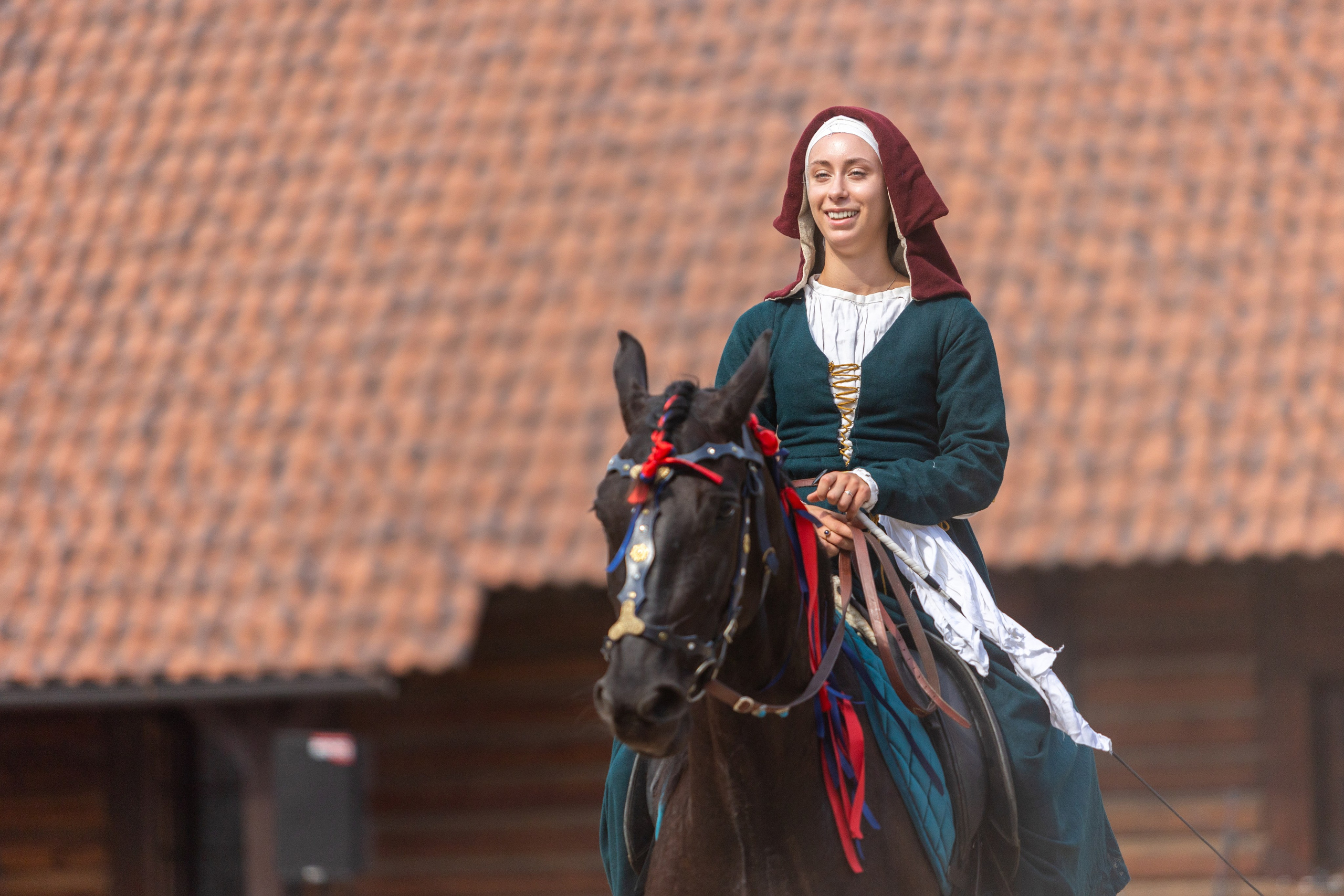 Выступление «Золотой шпоры» на празднике города Лиды. Профессиональный интерьерный и репортажный фотограф Минск и РБ. Максим Орлов