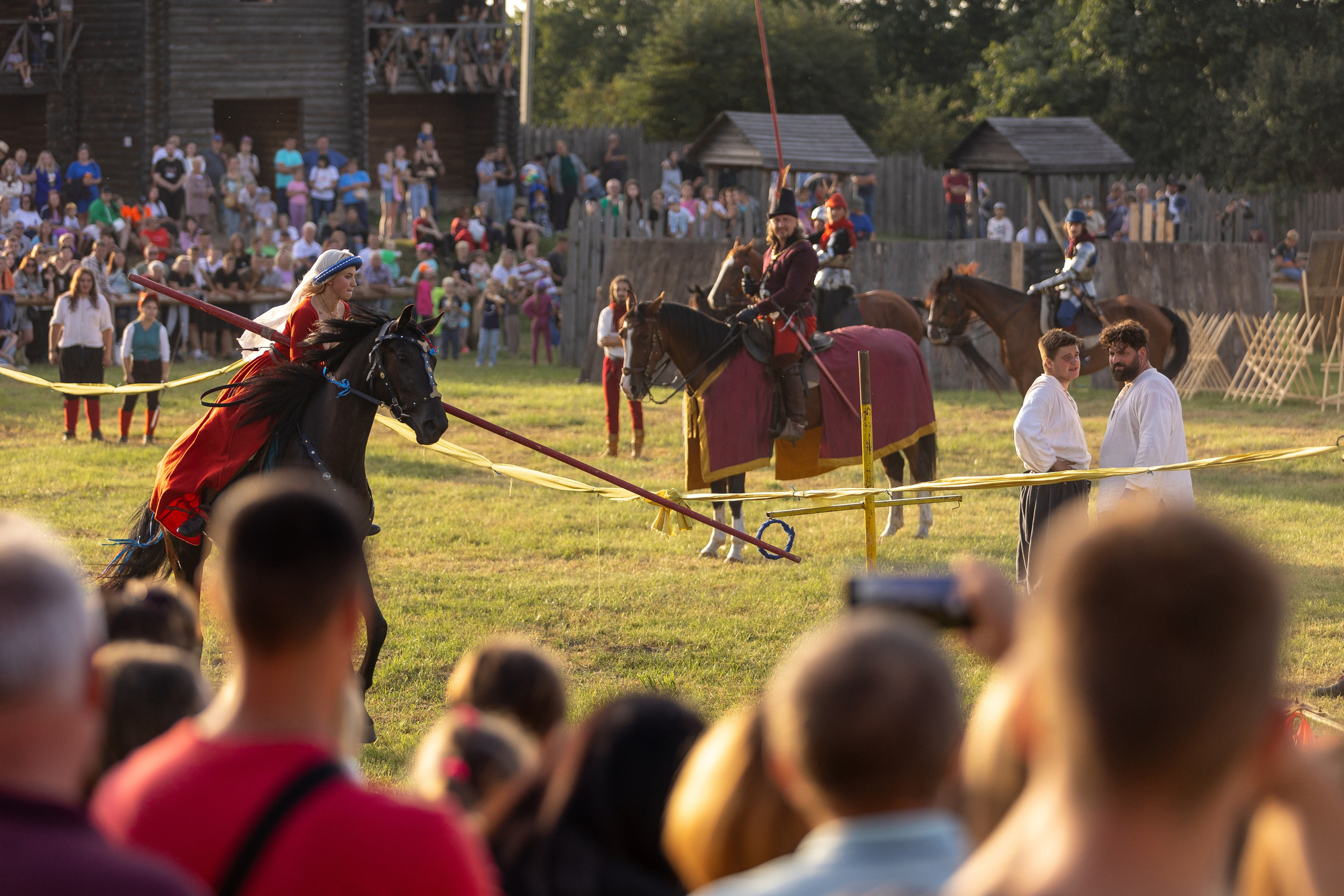 Рыцарский фест. Мстиславль. Профессиональный интерьерный и репортажный фотограф Минск и РБ. Максим Орлов