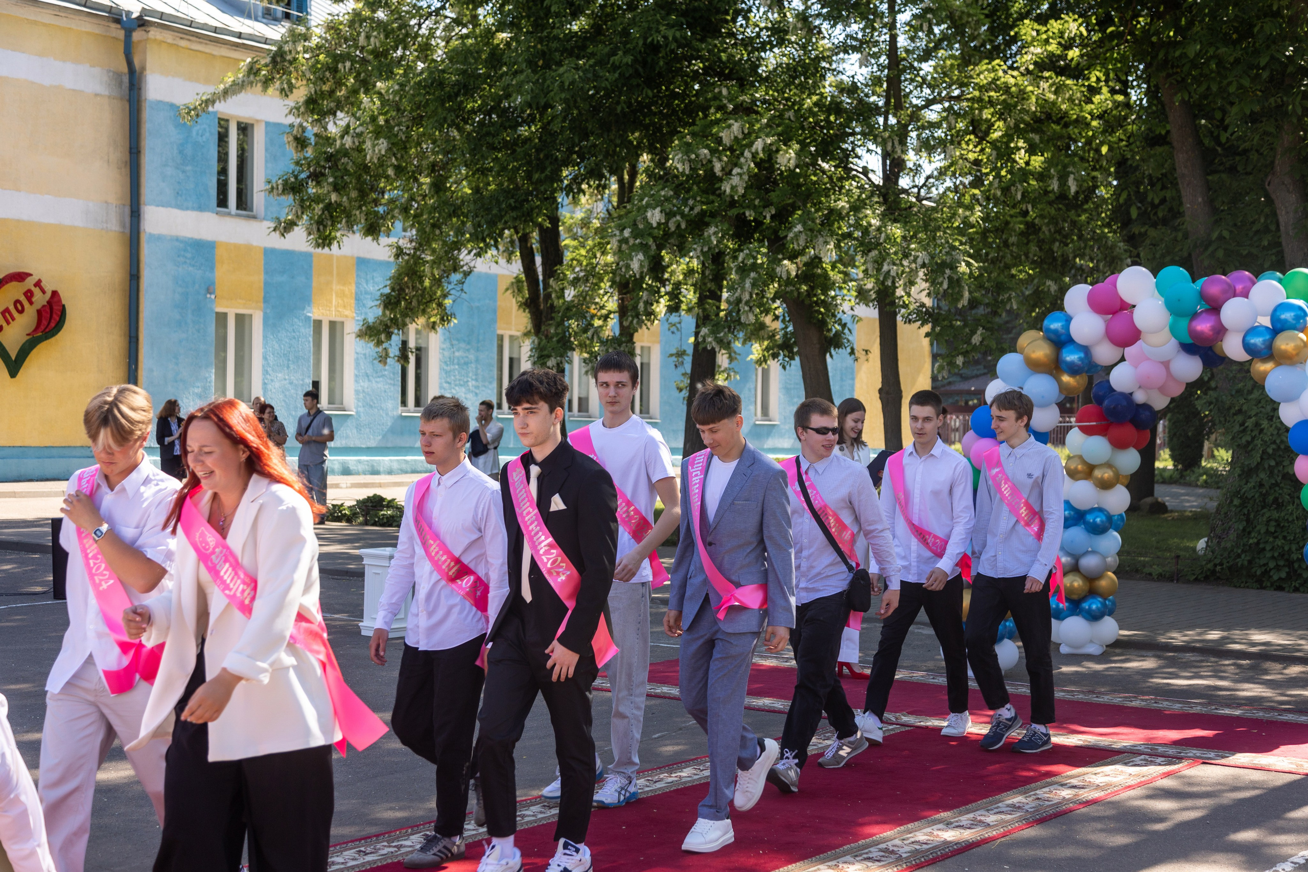 Школа 47. Последний звонок. Профессиональный интерьерный и репортажный фотограф Минск и РБ. Максим Орлов