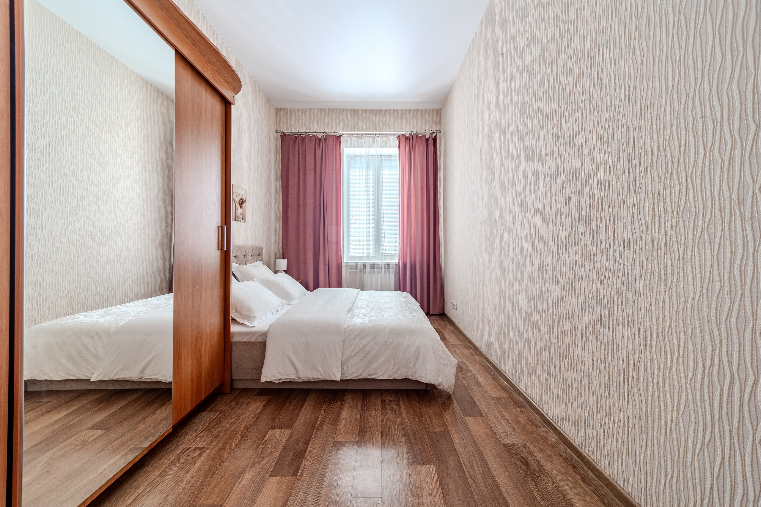 Пр. Независимости 13. Профессиональный интерьерный и репортажный фотограф Минск и РБ. Максим Орлов