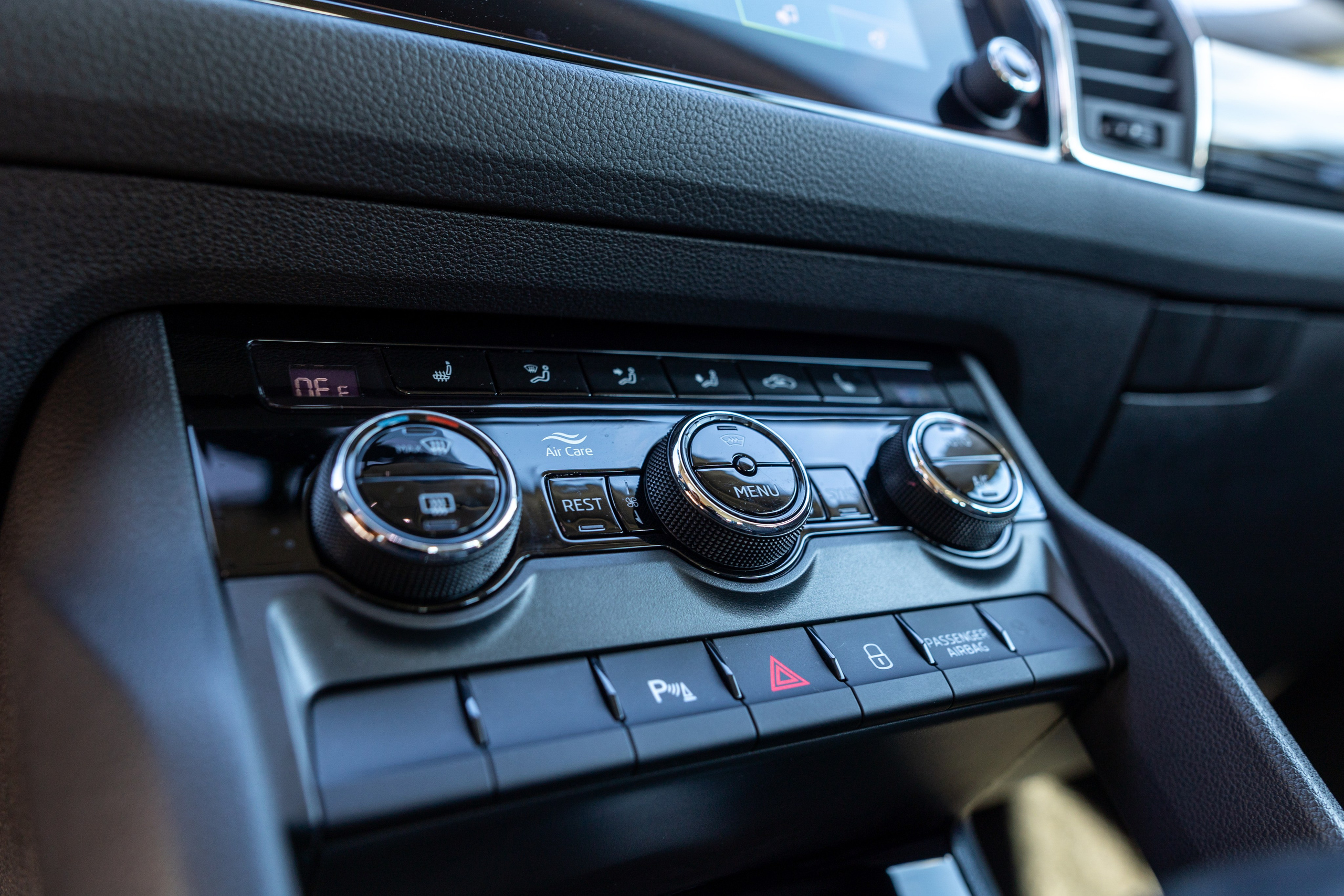 Skoda Kodiaq. Профессиональный интерьерный и репортажный фотограф Минск и РБ. Максим Орлов