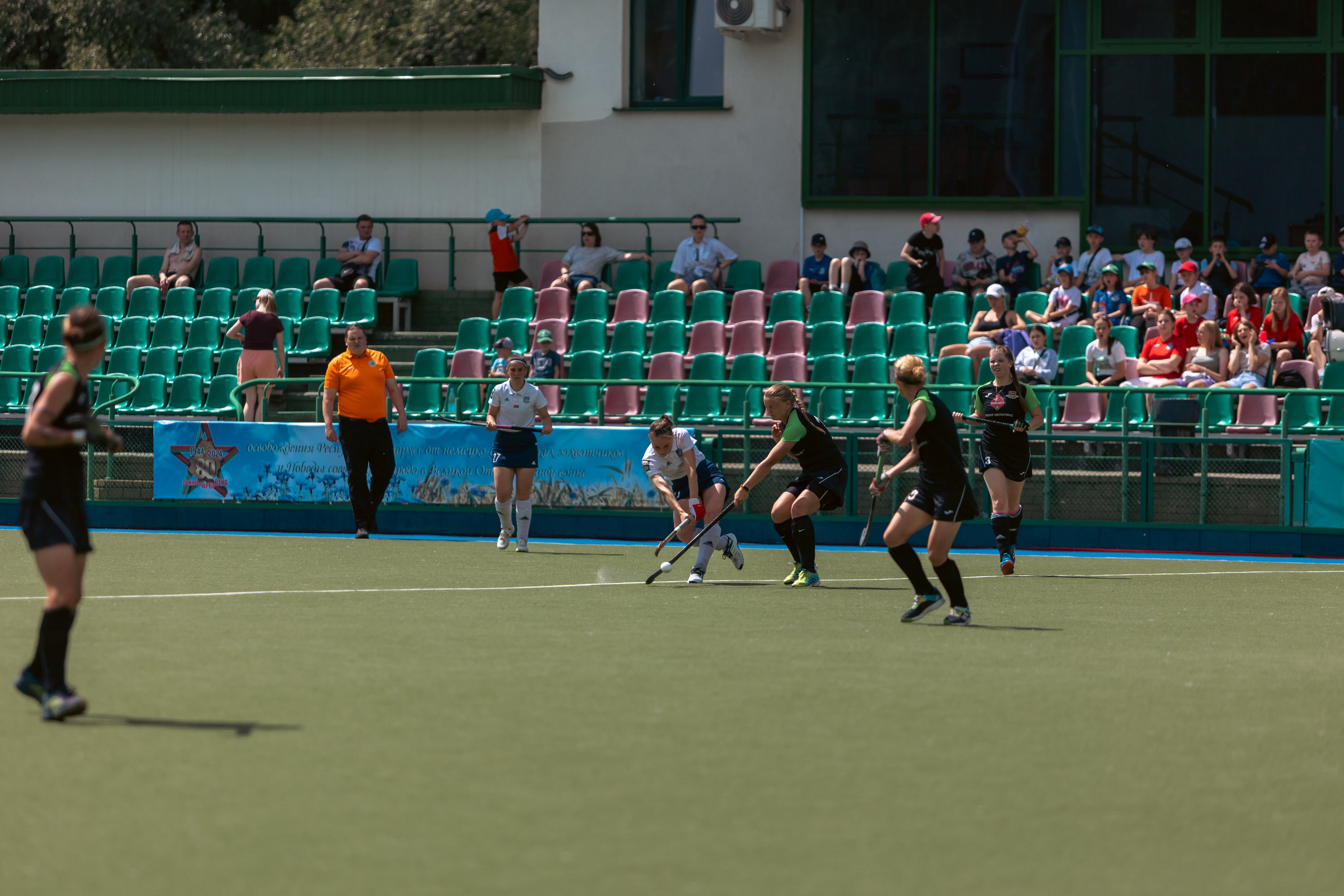 Хоккей на траве. Девушки. Минск — Текстильщик 29.052024. Профессиональный интерьерный и репортажный фотограф Минск и РБ. Максим Орлов
