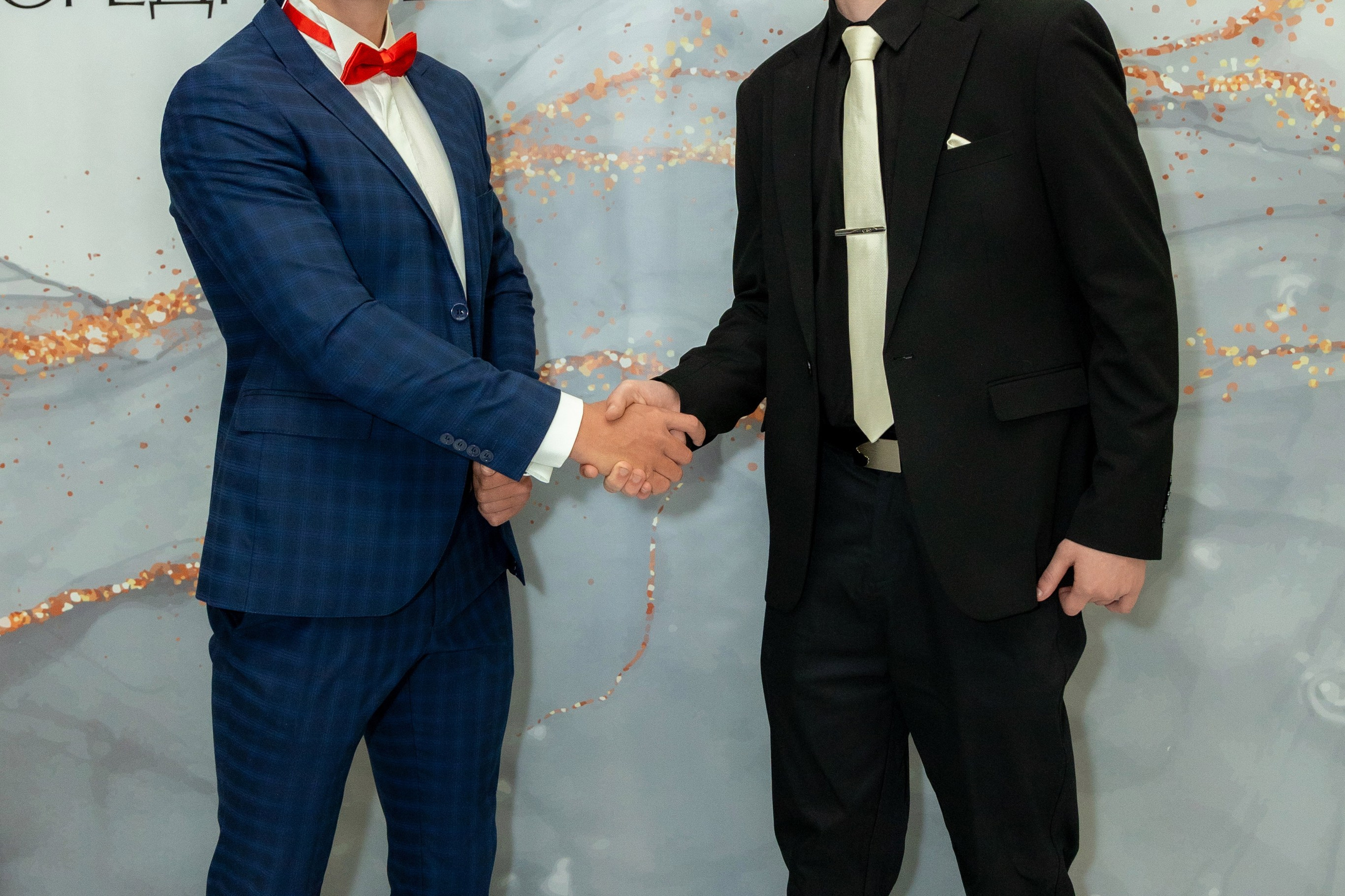 Вручение дипломов. 47 школа. Профессиональный интерьерный и репортажный фотограф Минск и РБ. Максим Орлов