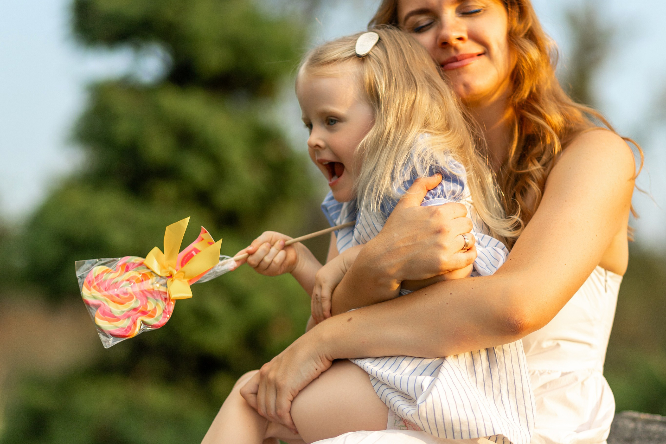 Стеша с мамой. Профессиональный интерьерный и репортажный фотограф Минск и РБ. Максим Орлов