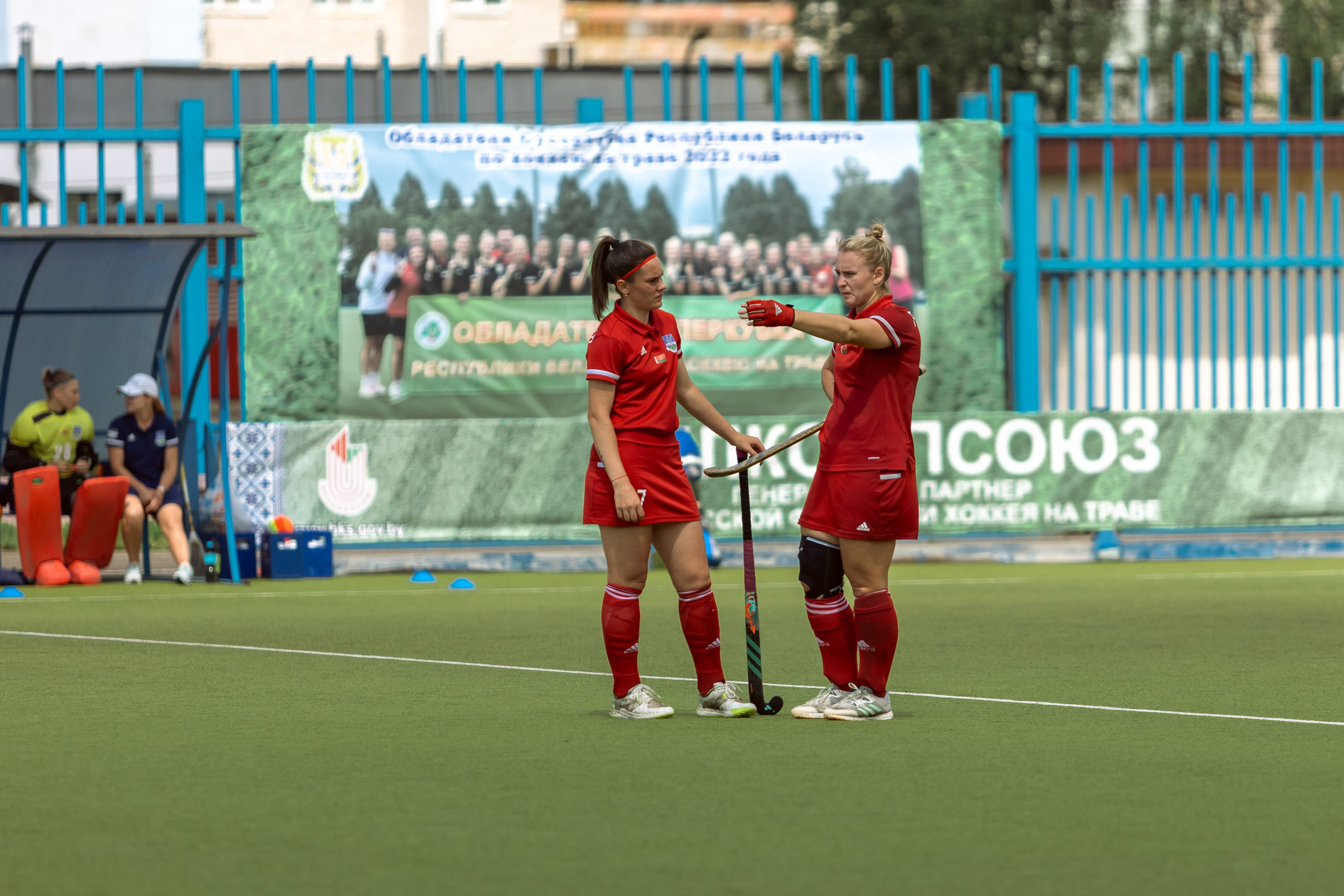 Хоккей на траве. Девушки. Минск — Виктория. 16.06.2024. Профессиональный интерьерный и репортажный фотограф Минск и РБ. Максим Орлов