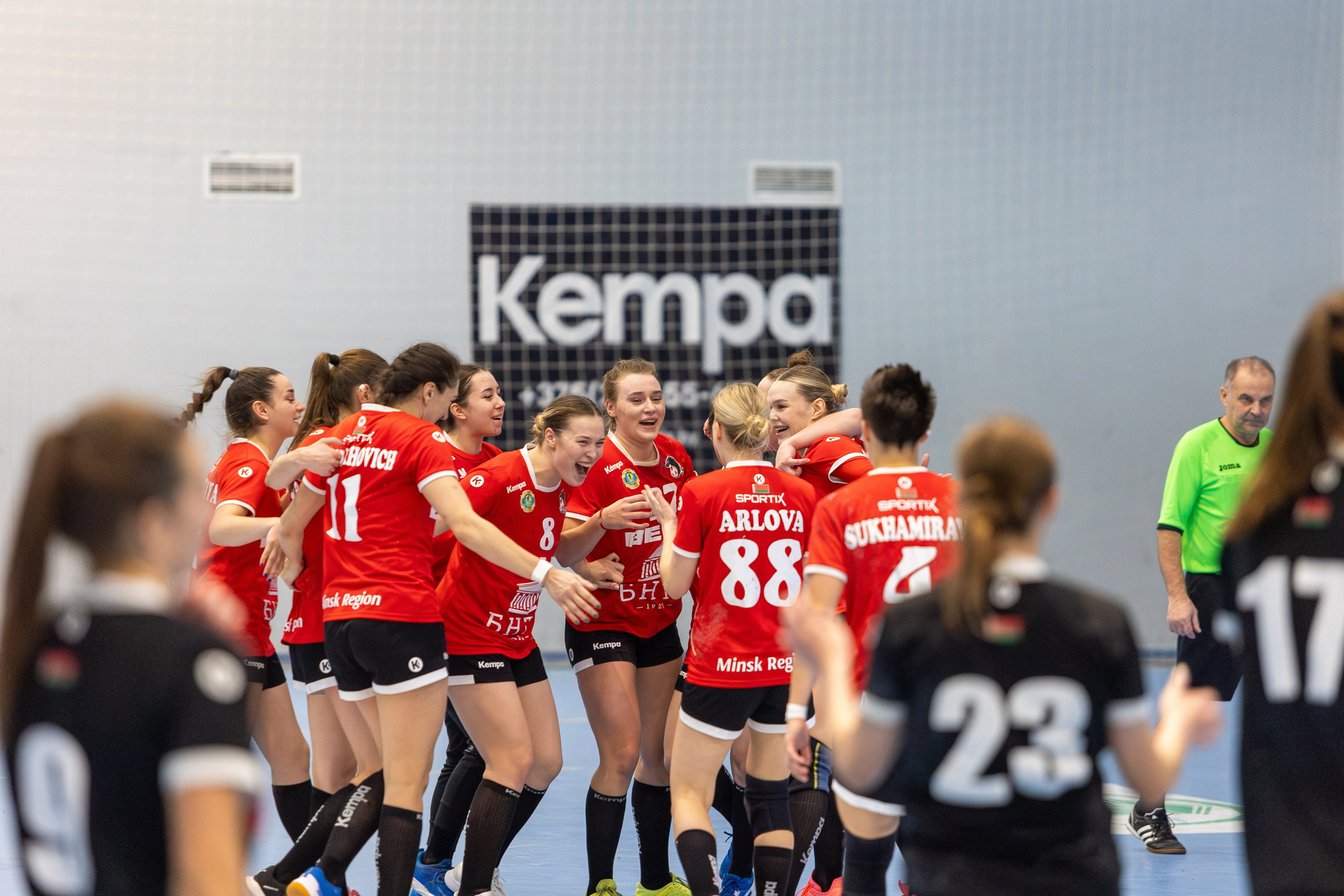 Гандбол. Лучшие кадры. БНТУ — Гродничанка. 13.12.2023. Профессиональный интерьерный и репортажный фотограф Минск и РБ. Максим Орлов