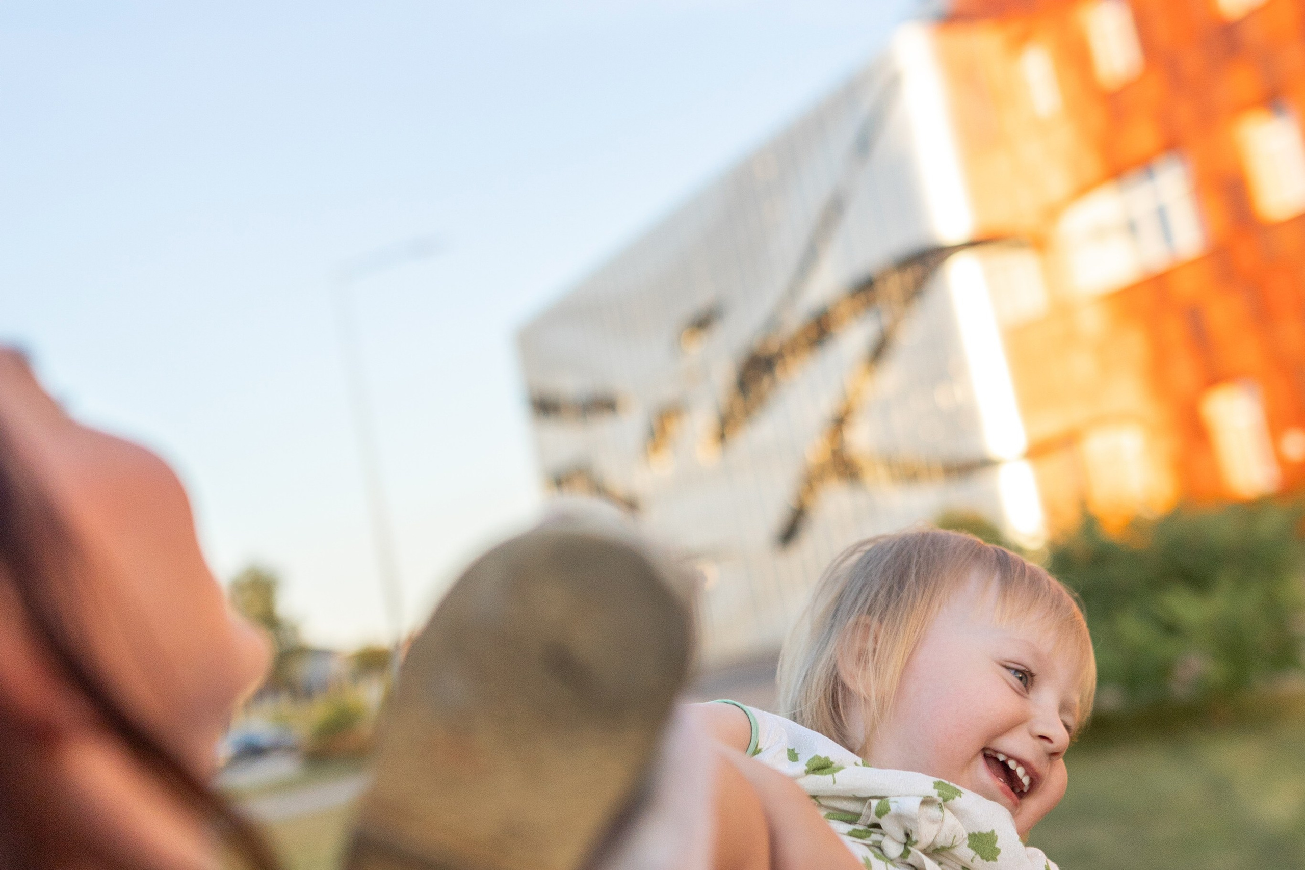 Детская живая фотосессия. Профессиональный интерьерный и репортажный фотограф Минск и РБ. Максим Орлов