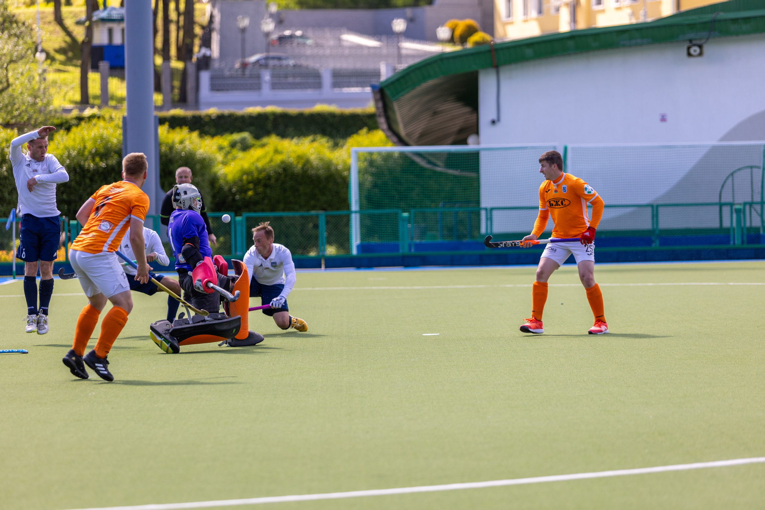 Хоккей на траве. ХК Минск — СК Строитель 12.05.2024. Профессиональный интерьерный и репортажный фотограф Минск и РБ. Максим Орлов