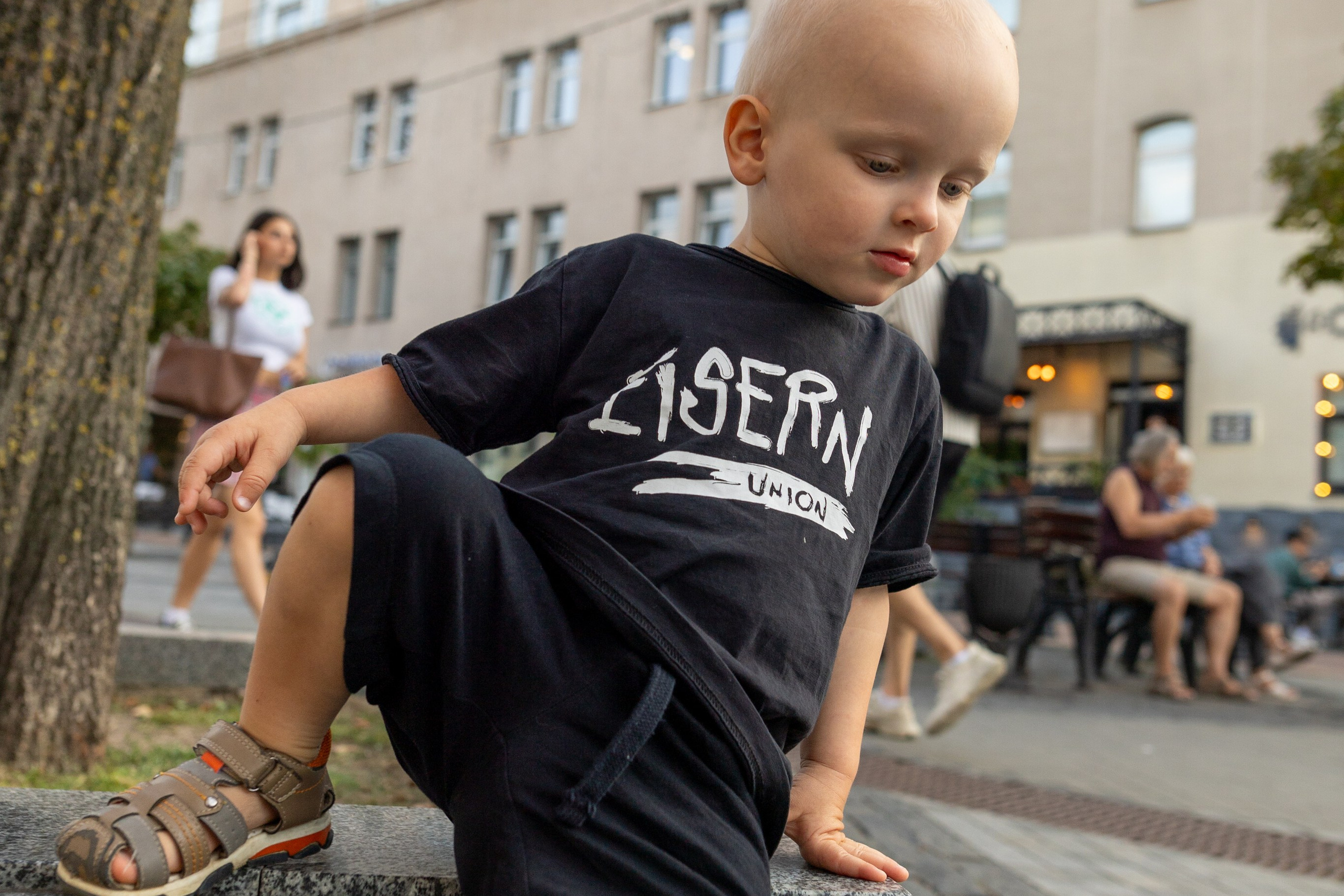 Детская съемка в городе. Профессиональный интерьерный и репортажный фотограф Минск и РБ. Максим Орлов