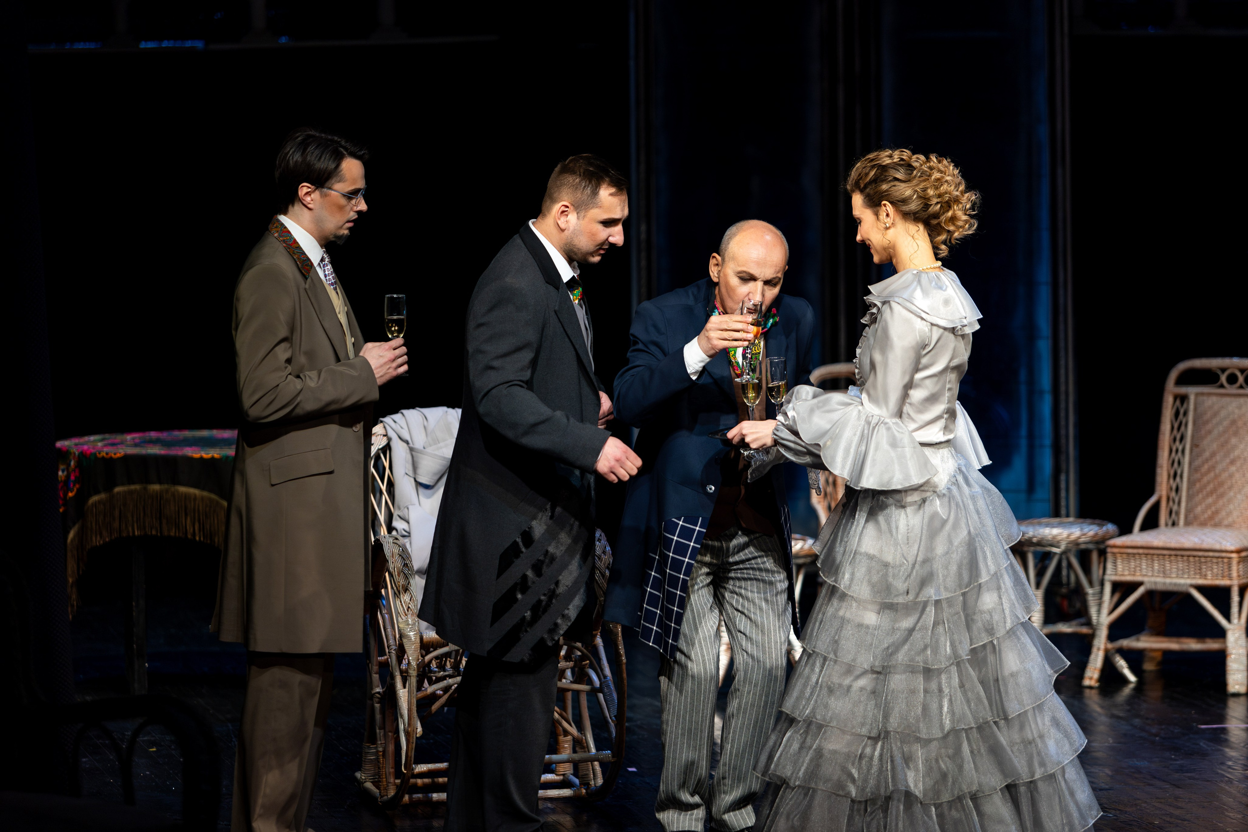 Новый театр «Я вещь». Профессиональный интерьерный и репортажный фотограф Минск и РБ. Максим Орлов