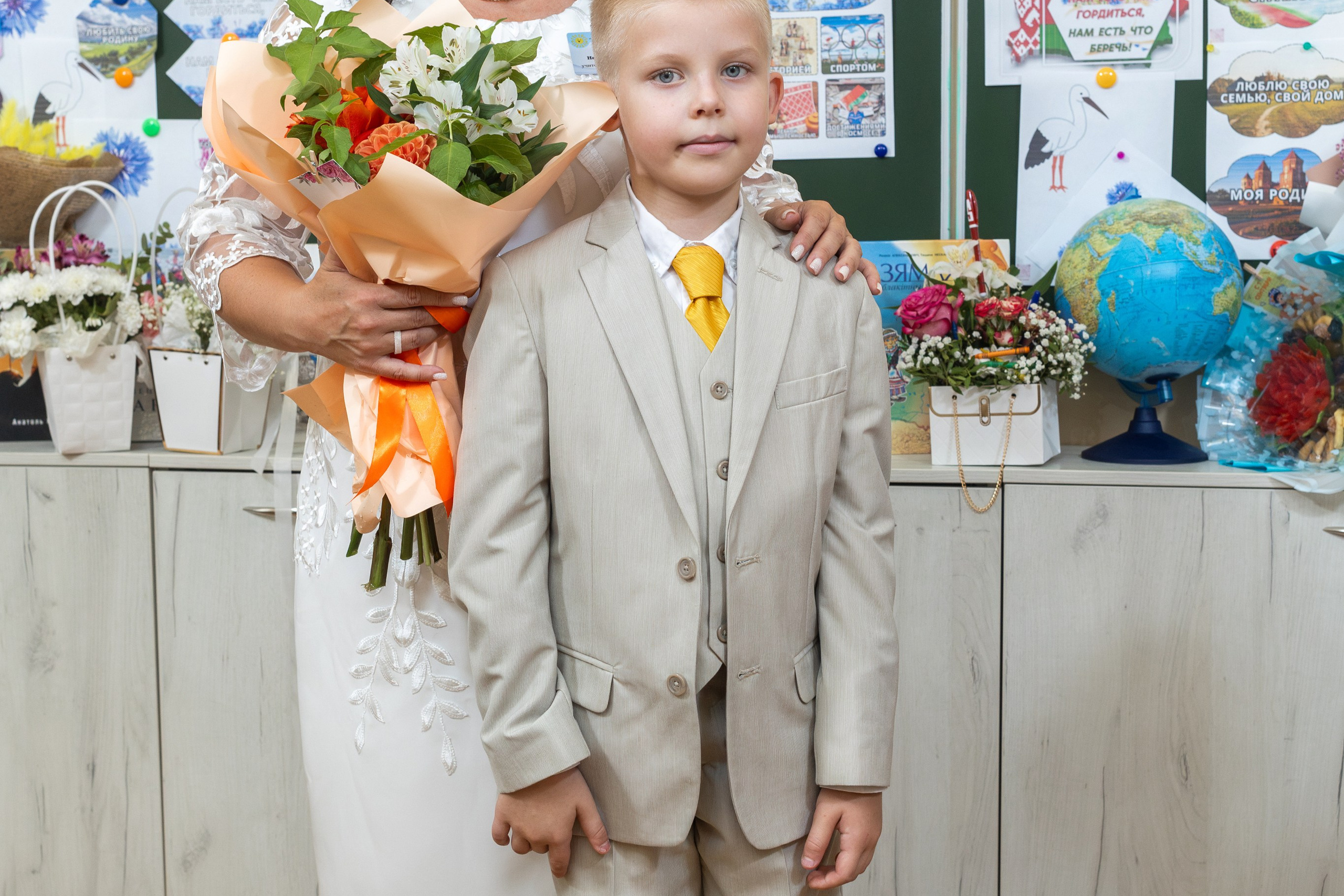 Линейка 1-го сентября. Профессиональный интерьерный и репортажный фотограф Минск и РБ. Максим Орлов