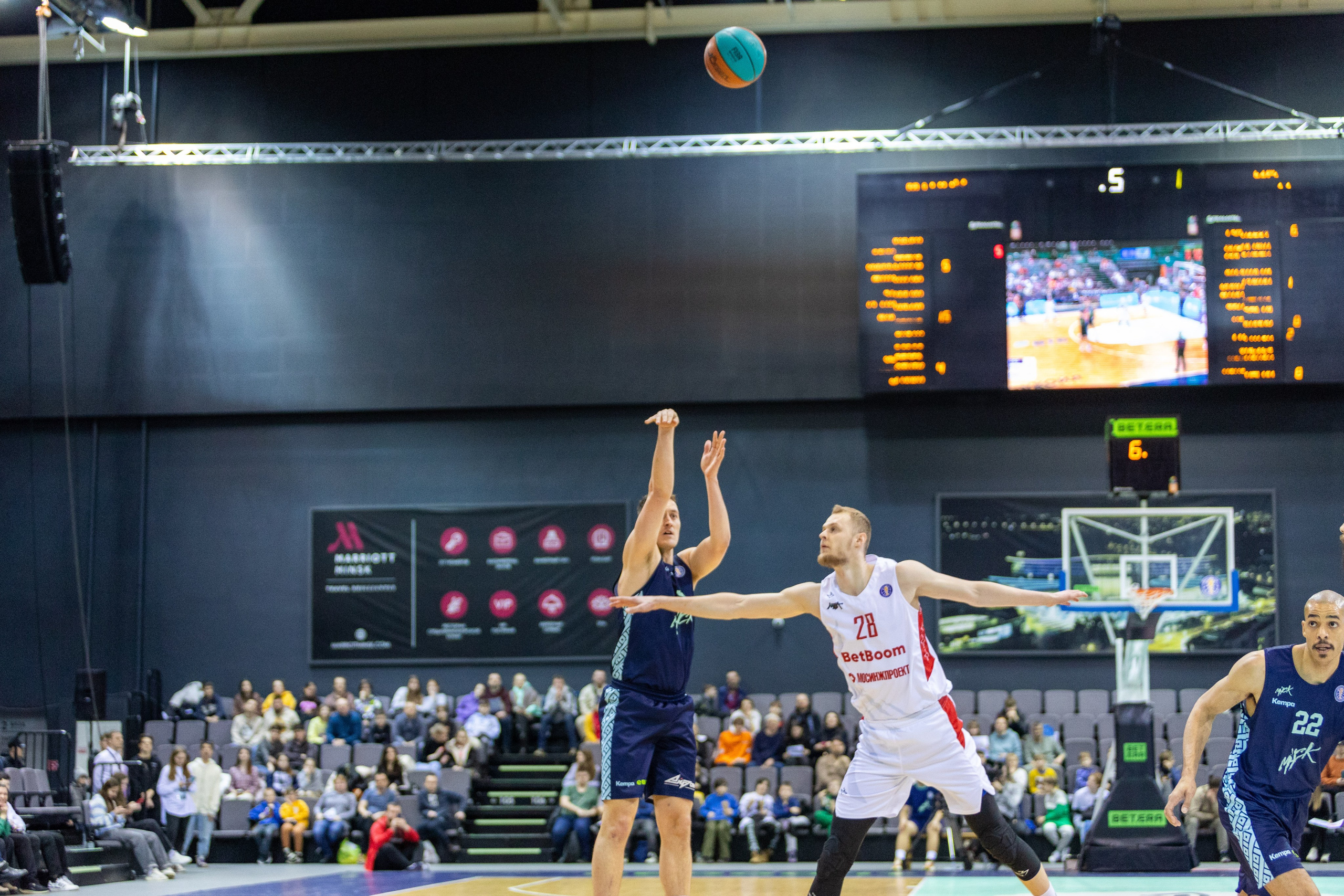 Баскетбол. Минск — MBA. 09.03.2024. Профессиональный интерьерный и репортажный фотограф Минск и РБ. Максим Орлов