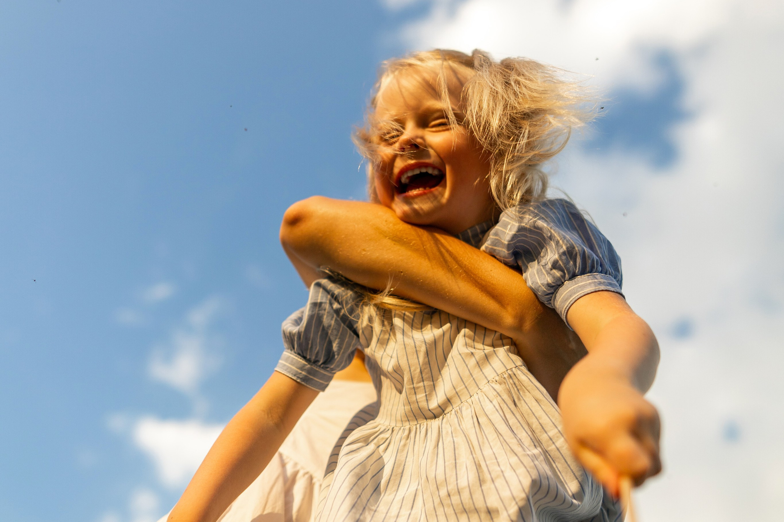 Стеша с мамой. Профессиональный интерьерный и репортажный фотограф Минск и РБ. Максим Орлов