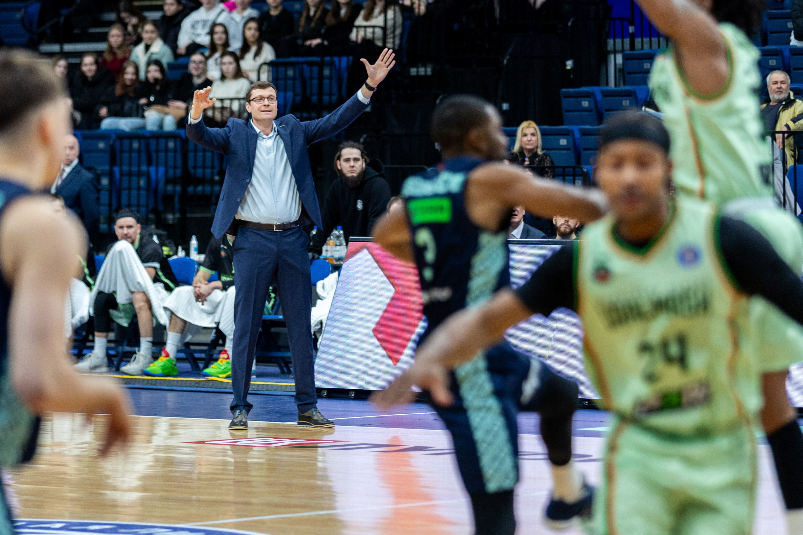 Баскетбол. Лучшие кадры. Минск — Уралмаш 13.02.2024. Профессиональный интерьерный и репортажный фотограф Минск и РБ. Максим Орлов