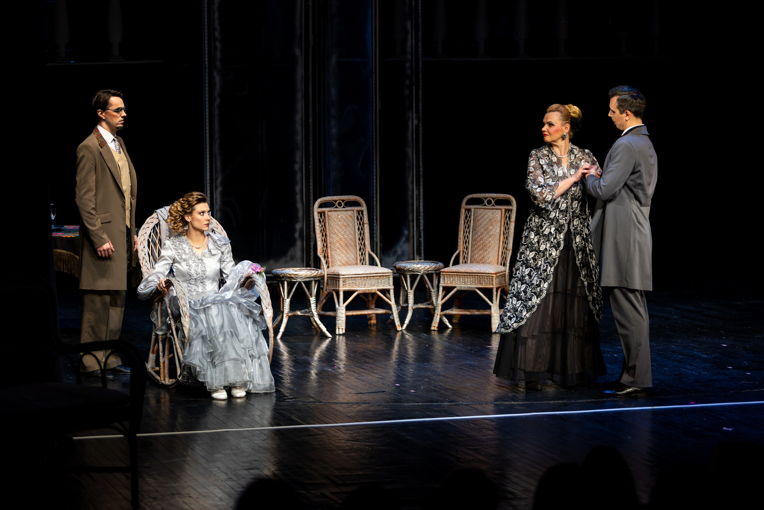 Новый театр «Я вещь». Профессиональный интерьерный и репортажный фотограф Минск и РБ. Максим Орлов