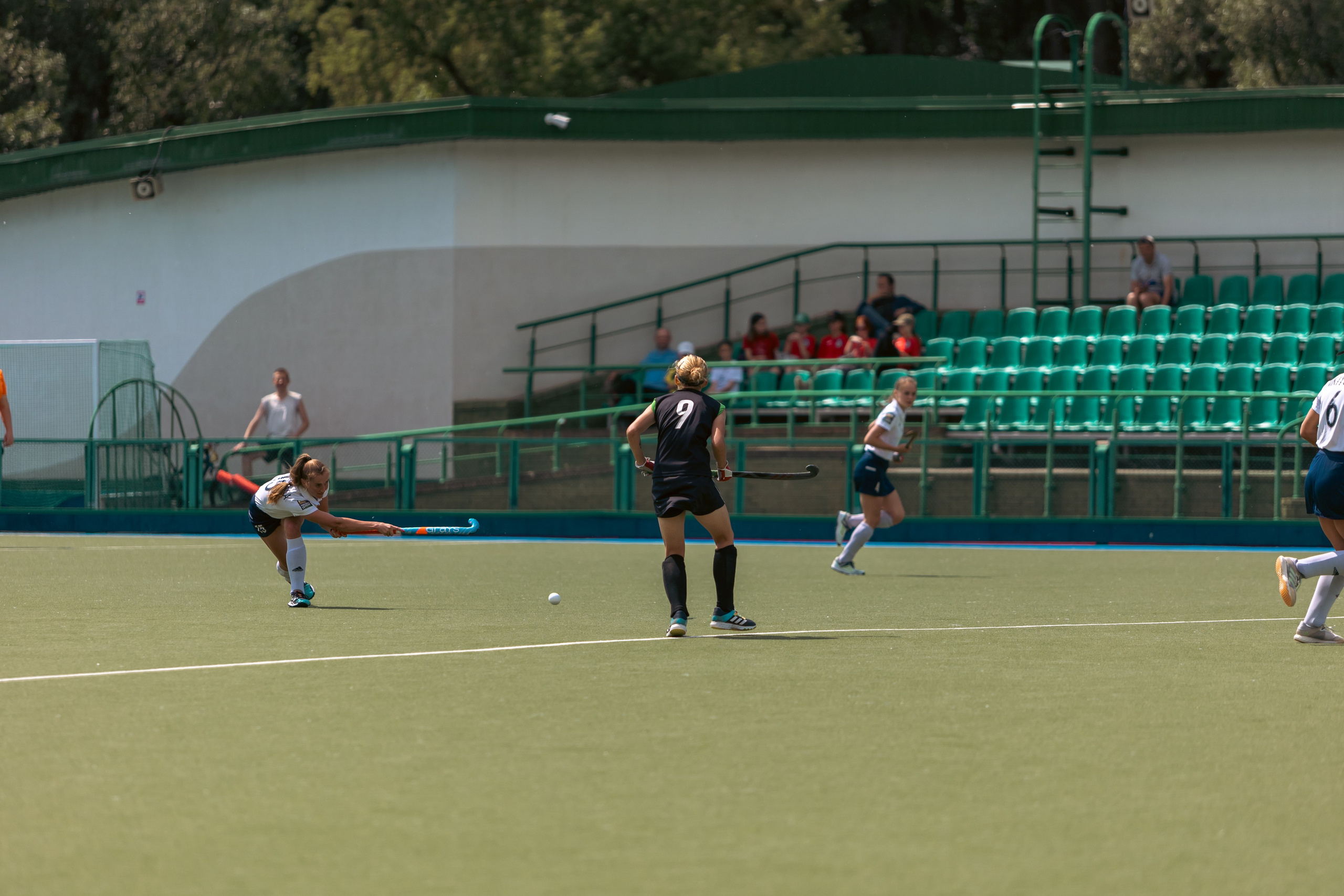 Хоккей на траве. Девушки. Минск — Текстильщик 29.052024. Профессиональный интерьерный и репортажный фотограф Минск и РБ. Максим Орлов