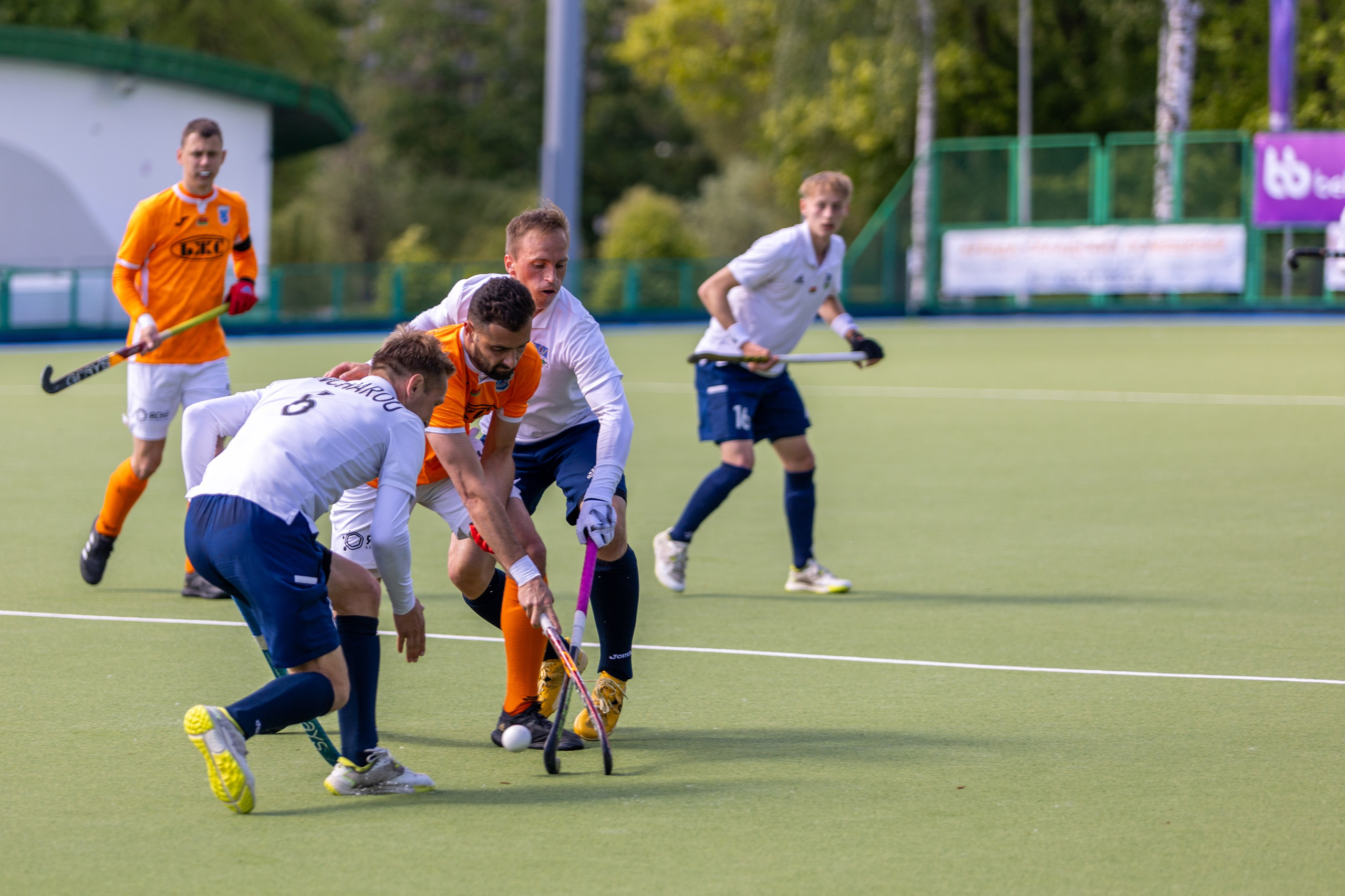Хоккей на траве. ХК Минск — СК Строитель 12.05.2024. Профессиональный интерьерный и репортажный фотограф Минск и РБ. Максим Орлов