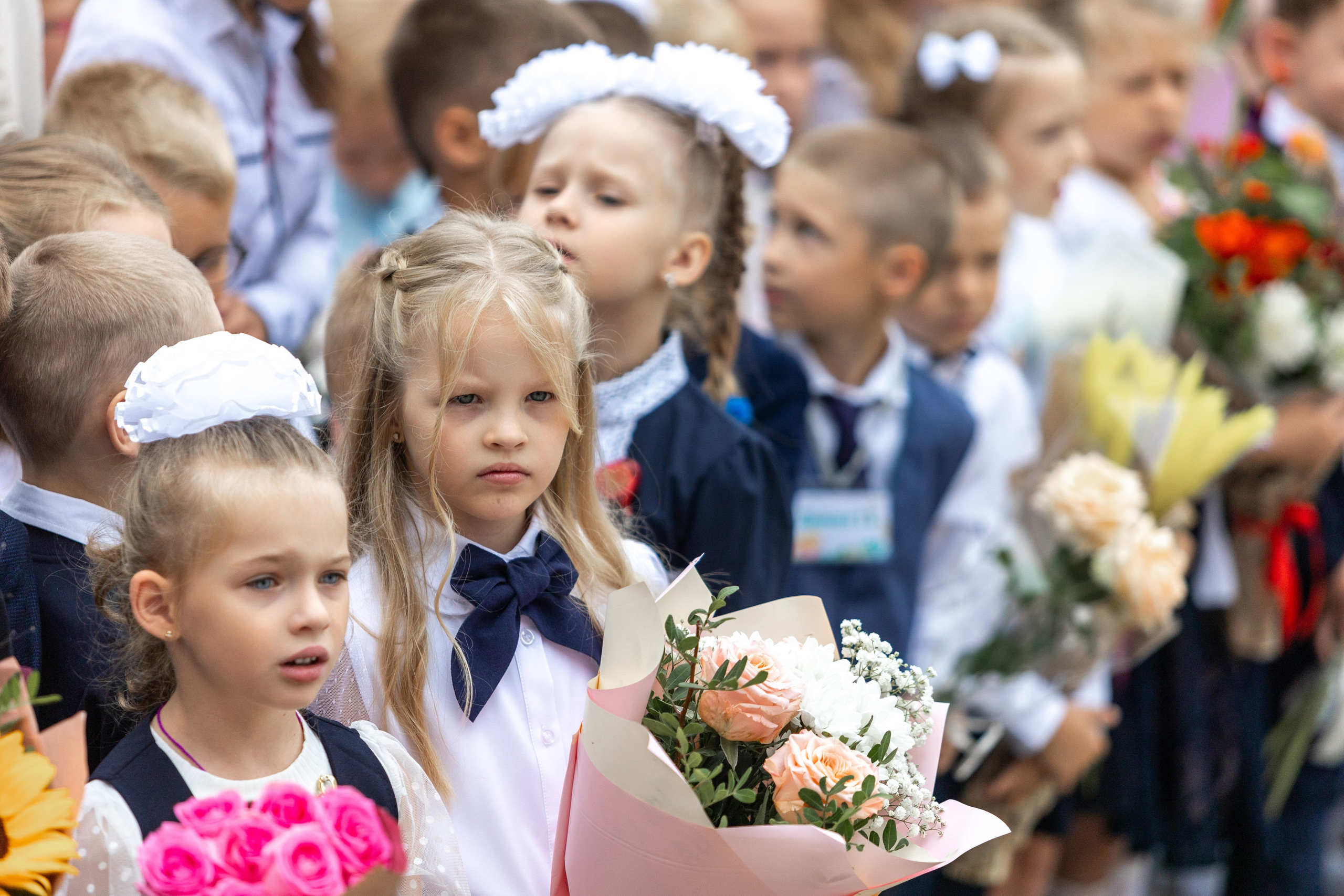 Линейка 1-го сентября. Профессиональный интерьерный и репортажный фотограф Минск и РБ. Максим Орлов