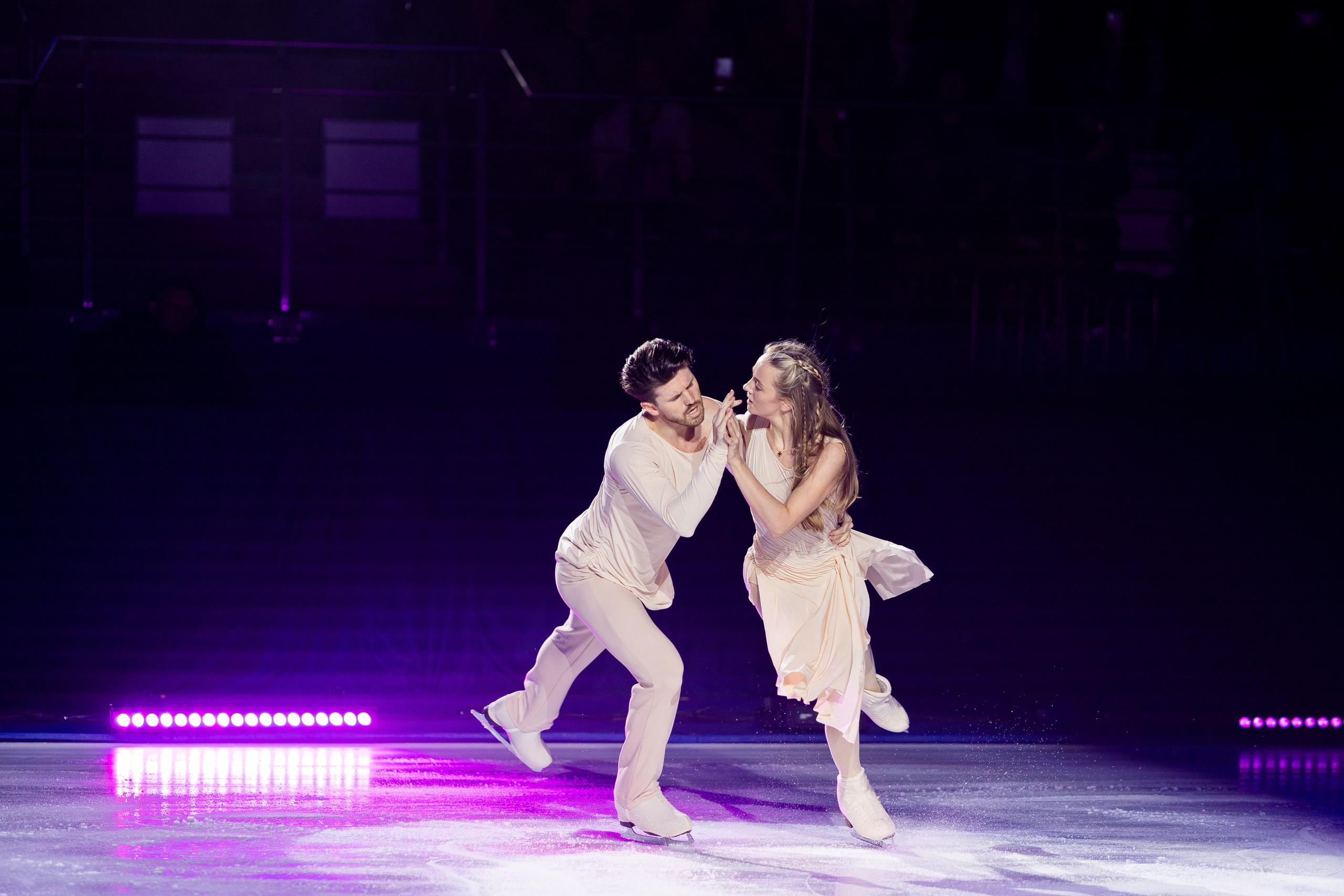 Ледовое шоу Ильи Авербуха 30.03.2024. Профессиональный интерьерный и репортажный фотограф Минск и РБ. Максим Орлов