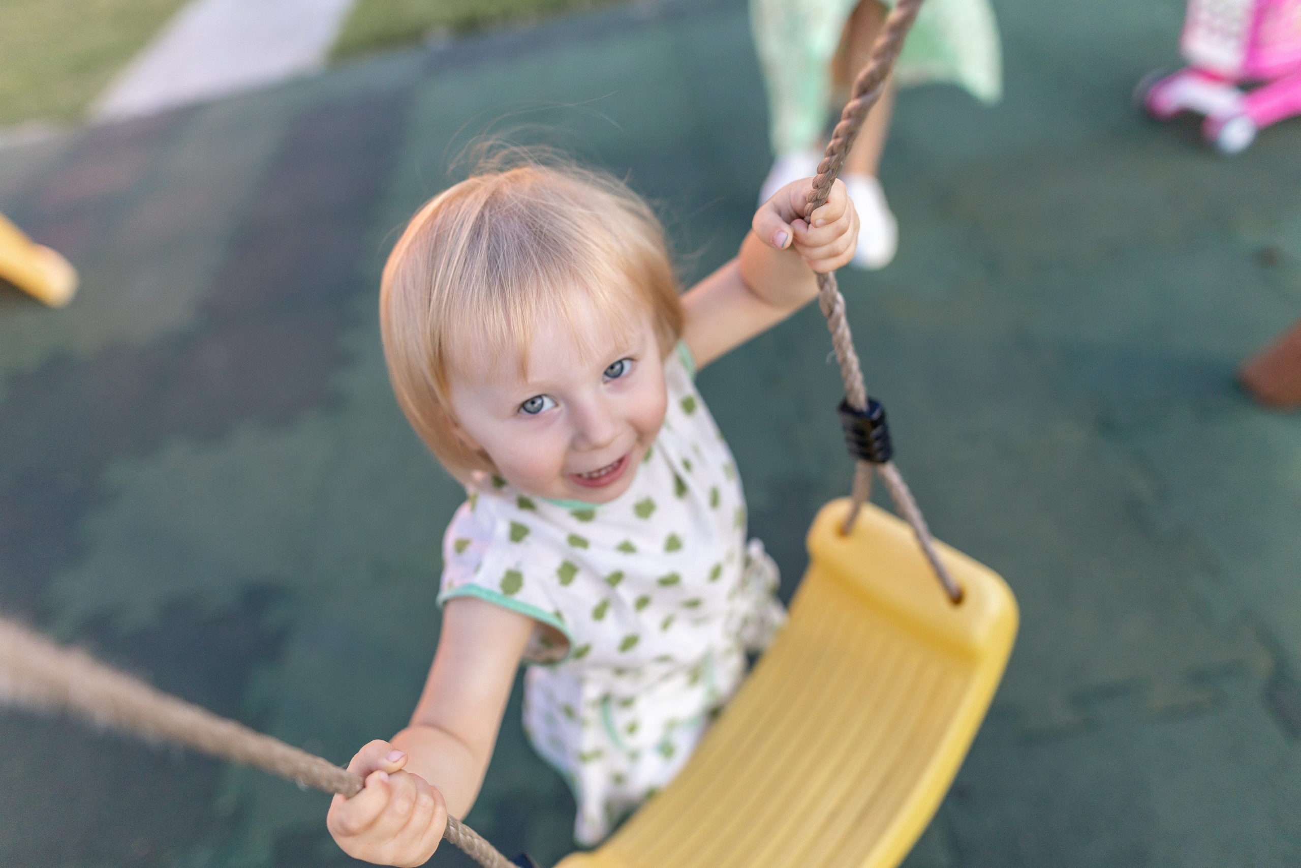 Детская живая фотосессия. Профессиональный интерьерный и репортажный фотограф Минск и РБ. Максим Орлов
