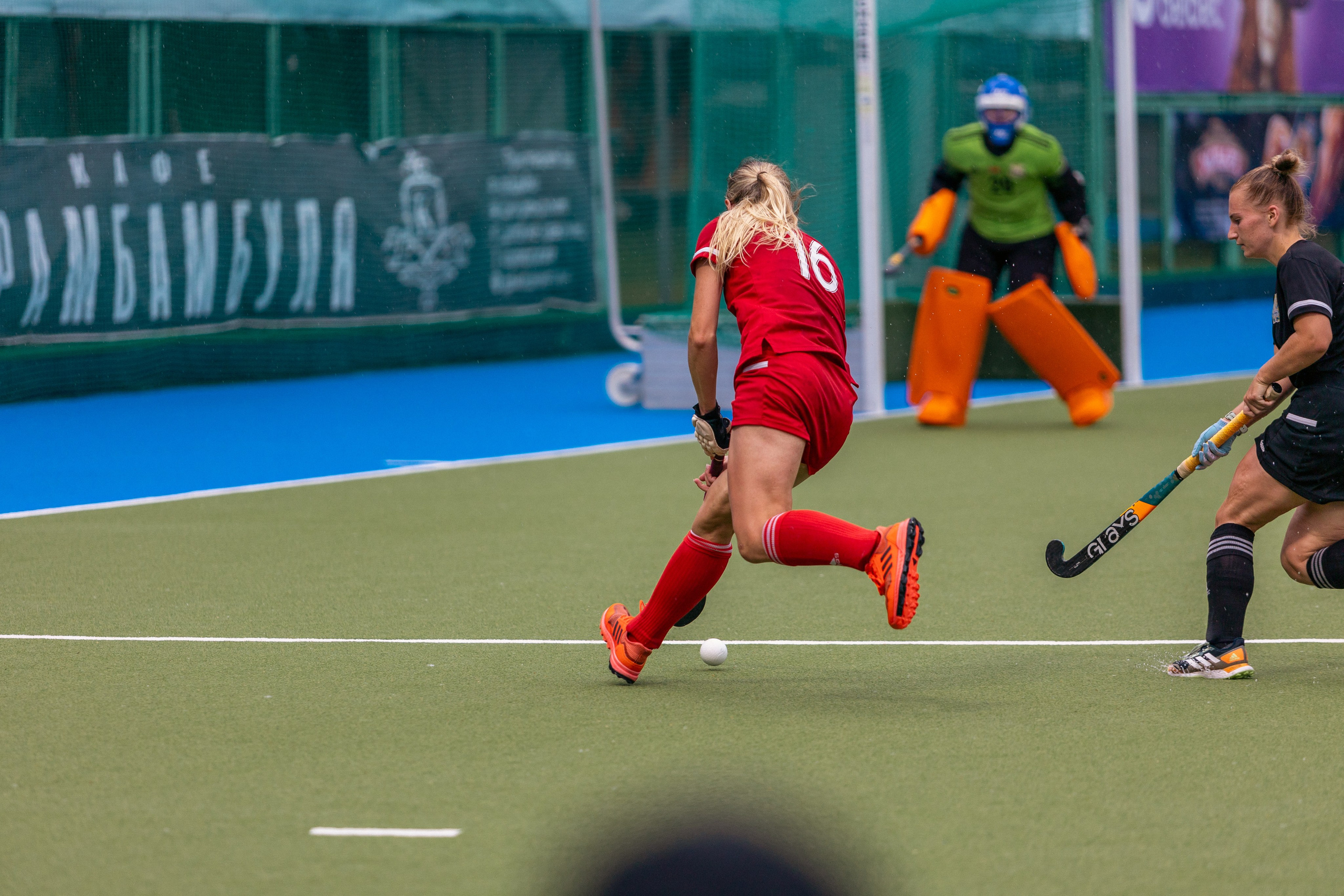 Хоккей на траве. Девушки. ХК Минск — ХК Виктория (Смолевичи) 10.06.2024. Профессиональный интерьерный и репортажный фотограф Минск и РБ. Максим Орлов