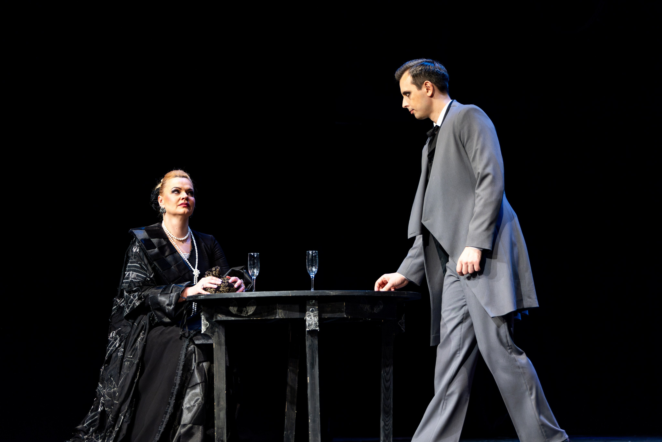 Новый театр «Я вещь». Профессиональный интерьерный и репортажный фотограф Минск и РБ. Максим Орлов