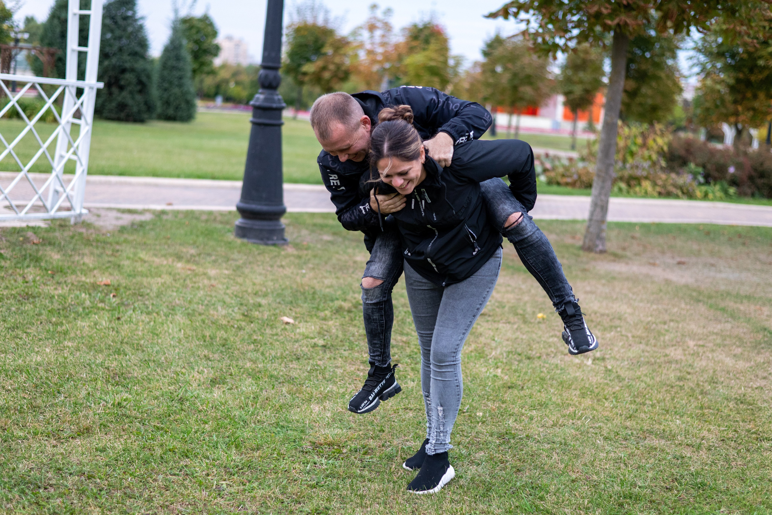 Руслан с семьей. Профессиональный интерьерный и репортажный фотограф Минск и РБ. Максим Орлов