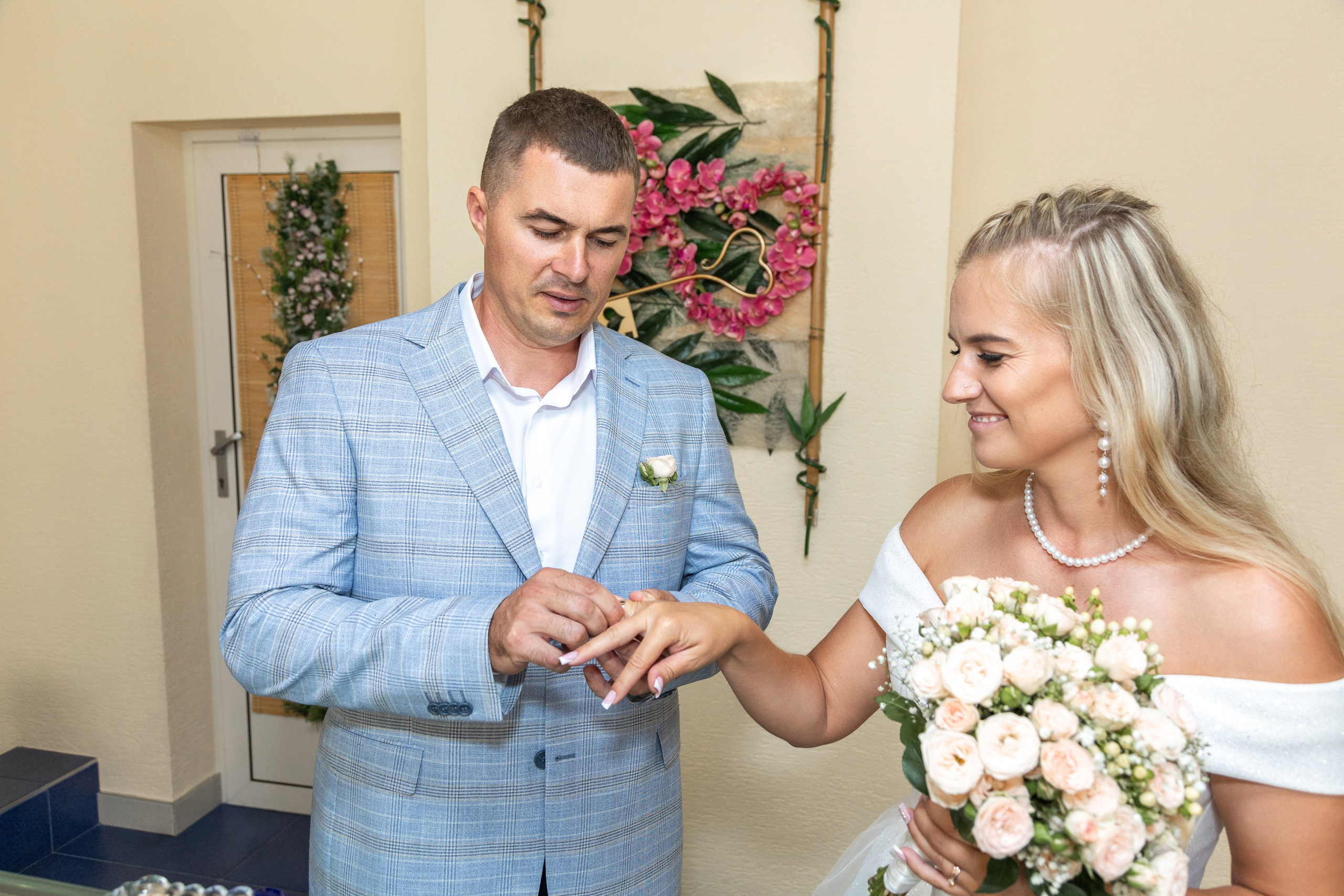 Свадебная фотосессия Дениса и Юли. Профессиональный интерьерный и репортажный фотограф Минск и РБ. Максим Орлов