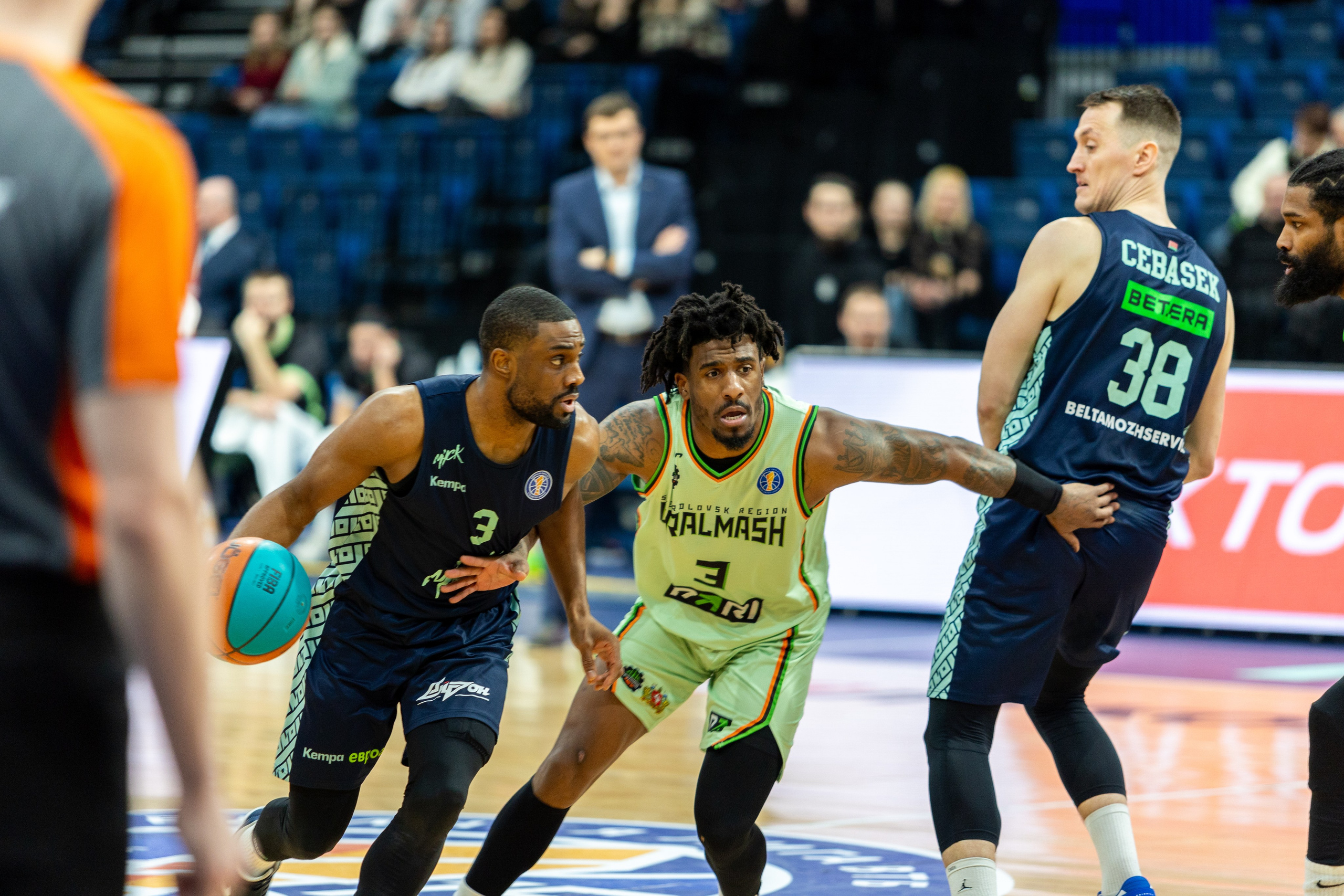 Баскетбол. Лучшие кадры. Минск — Уралмаш 13.02.2024. Профессиональный интерьерный и репортажный фотограф Минск и РБ. Максим Орлов