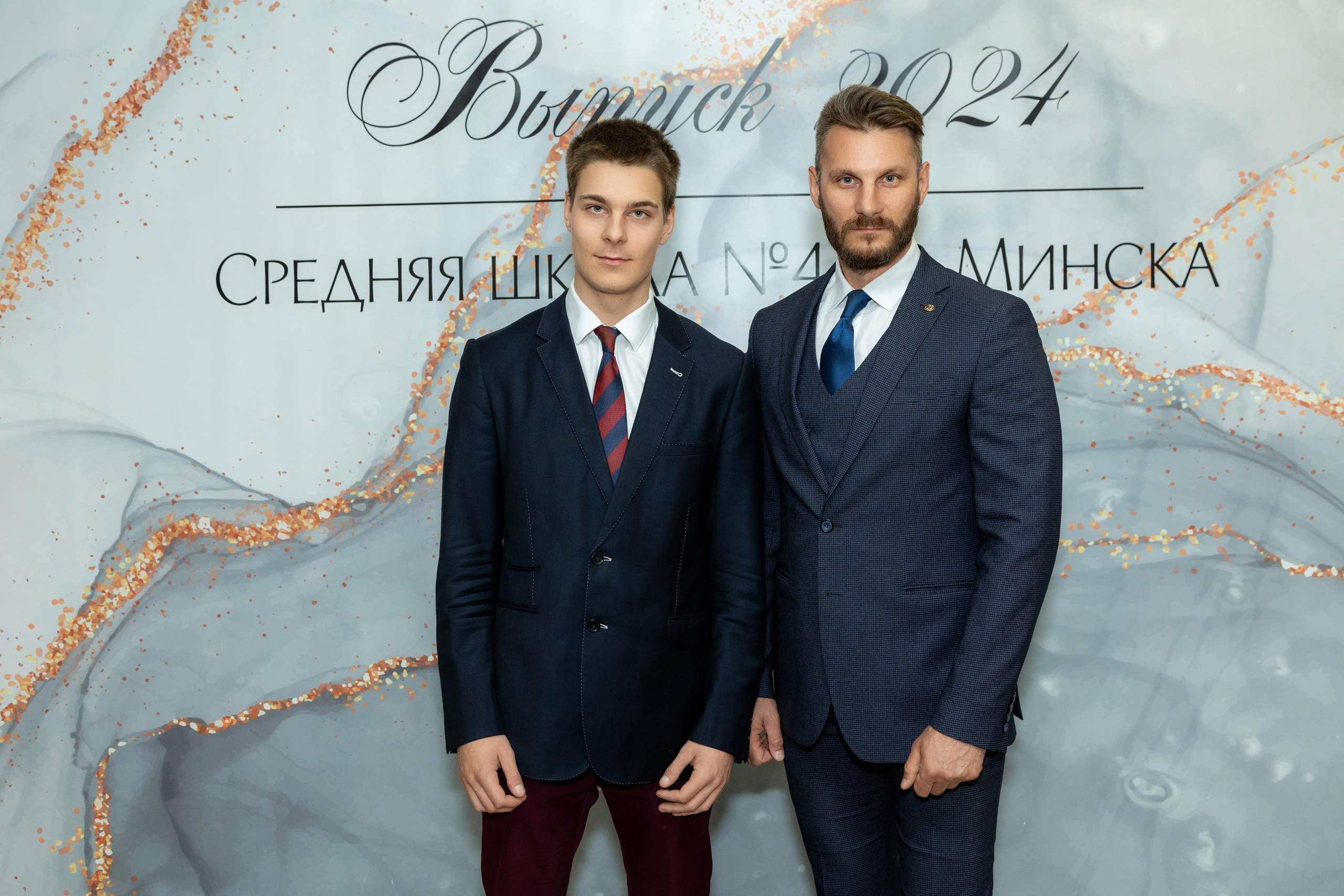 Вручение дипломов. 47 школа. Профессиональный интерьерный и репортажный фотограф Минск и РБ. Максим Орлов