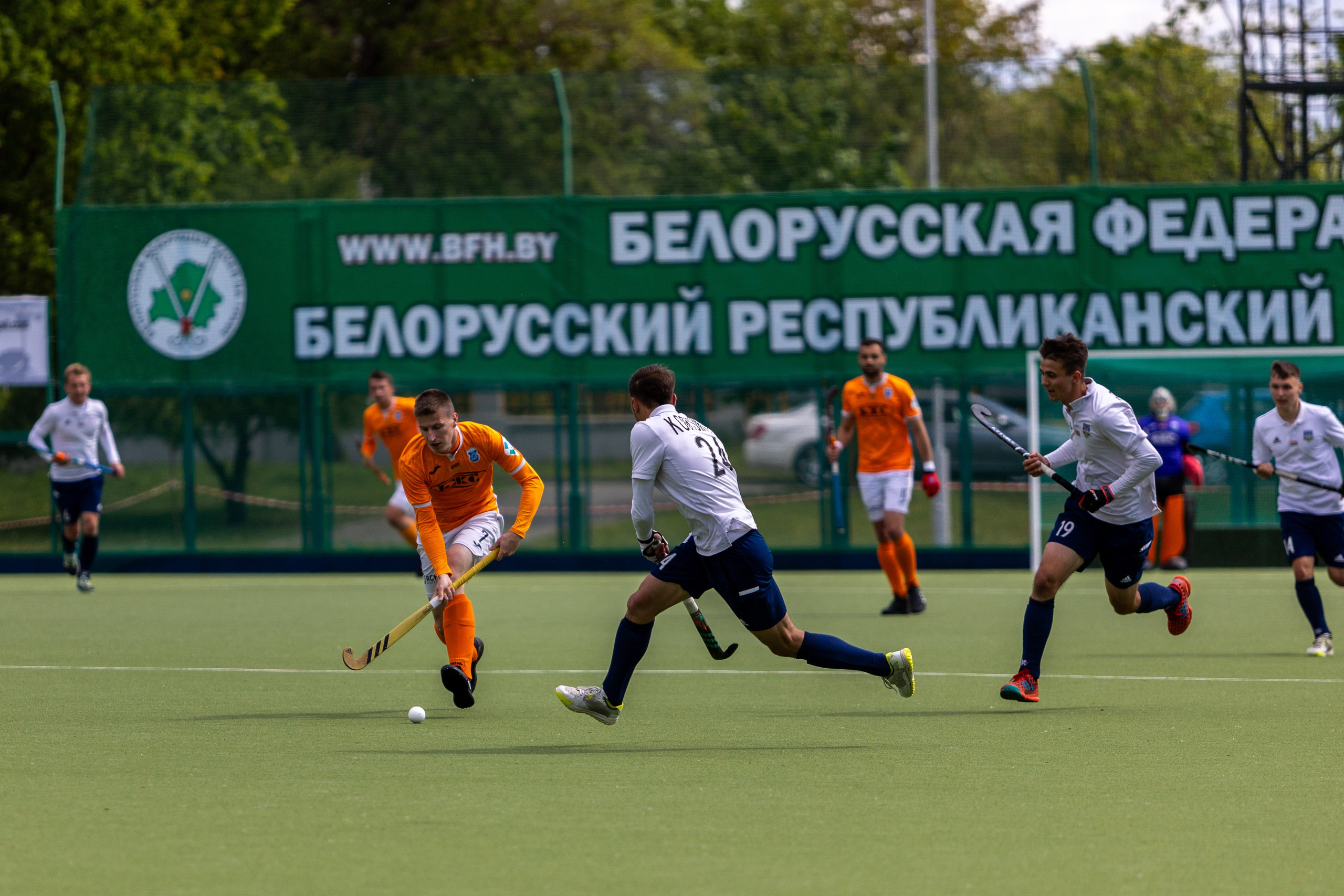 Хоккей на траве. ХК Минск — СК Строитель 11.05.2024. Профессиональный интерьерный и репортажный фотограф Минск и РБ. Максим Орлов
