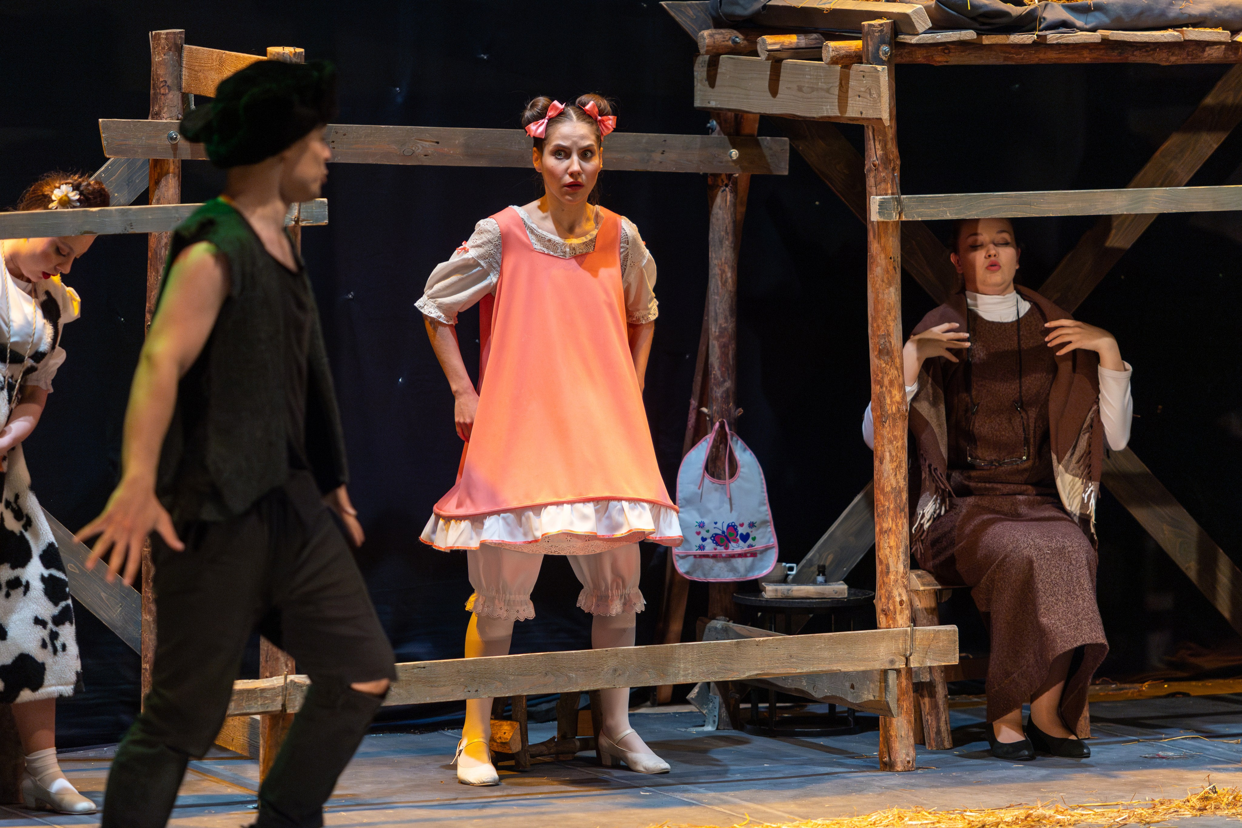 Театр белорусской армии «Очень простая история». Профессиональный интерьерный и репортажный фотограф Минск и РБ. Максим Орлов