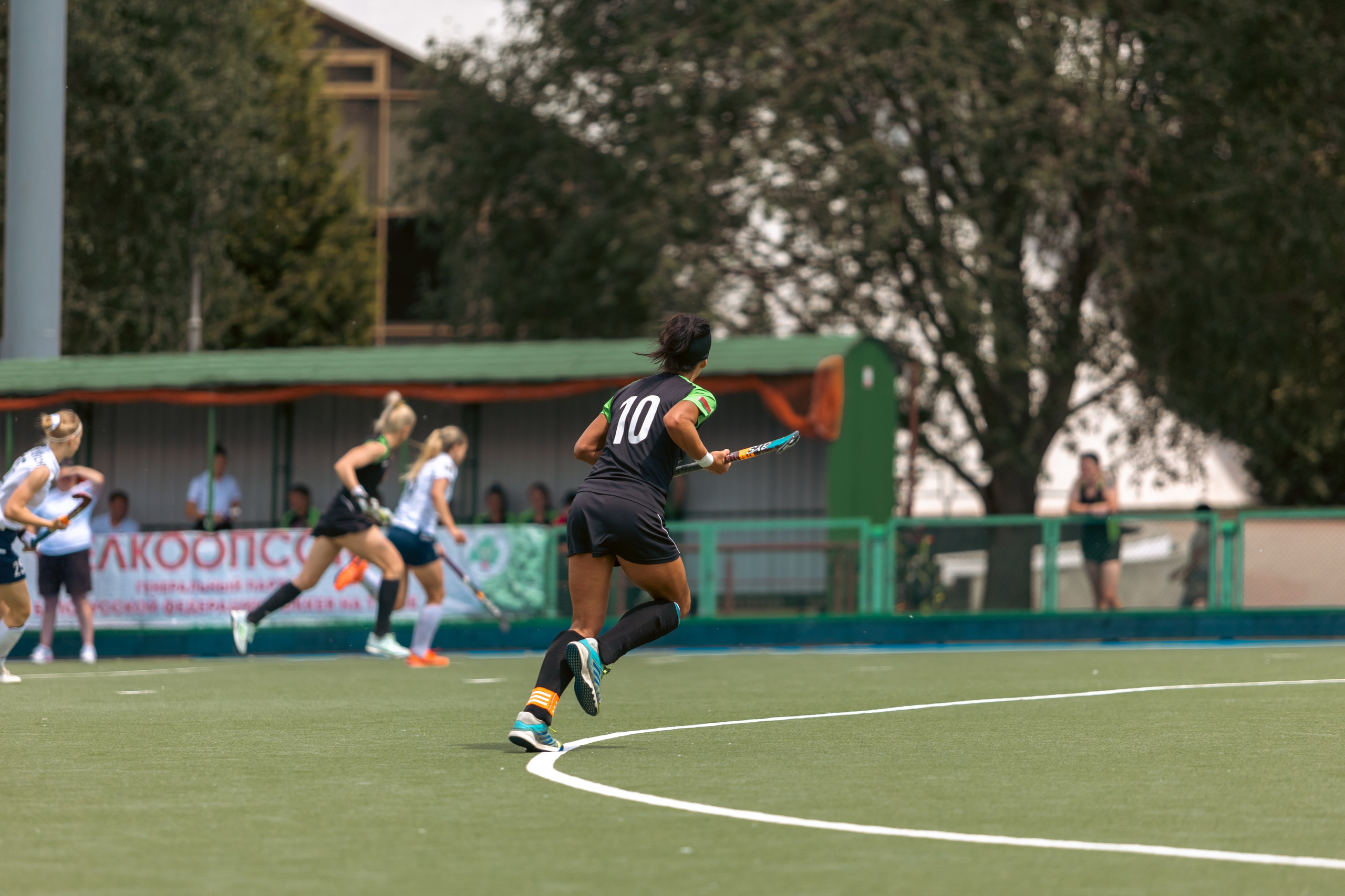 Хоккей на траве. Девушки. Минск — Текстильщик 29.052024. Профессиональный интерьерный и репортажный фотограф Минск и РБ. Максим Орлов