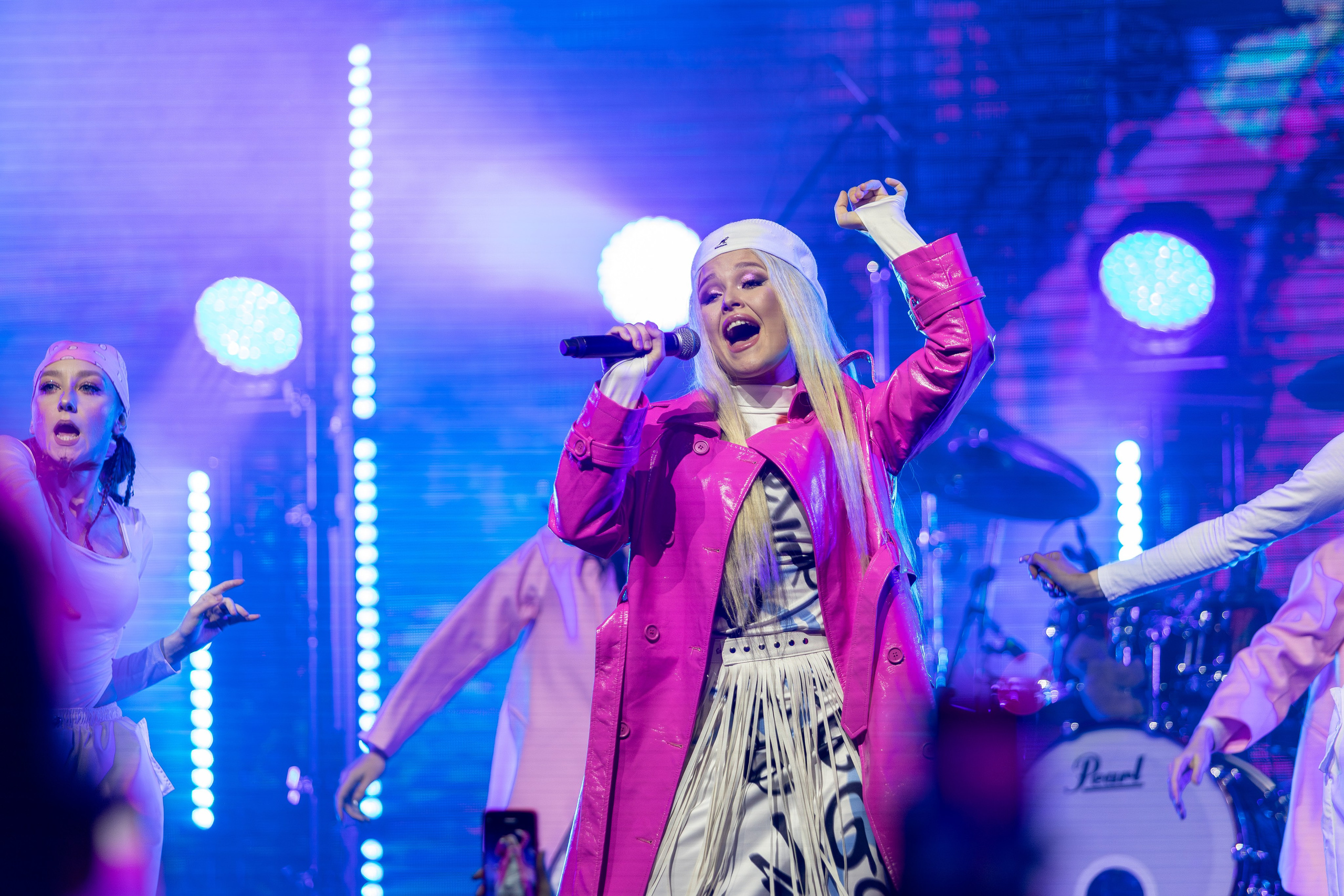 Концерт Насти Кравченко. Профессиональный интерьерный и репортажный фотограф Минск и РБ. Максим Орлов