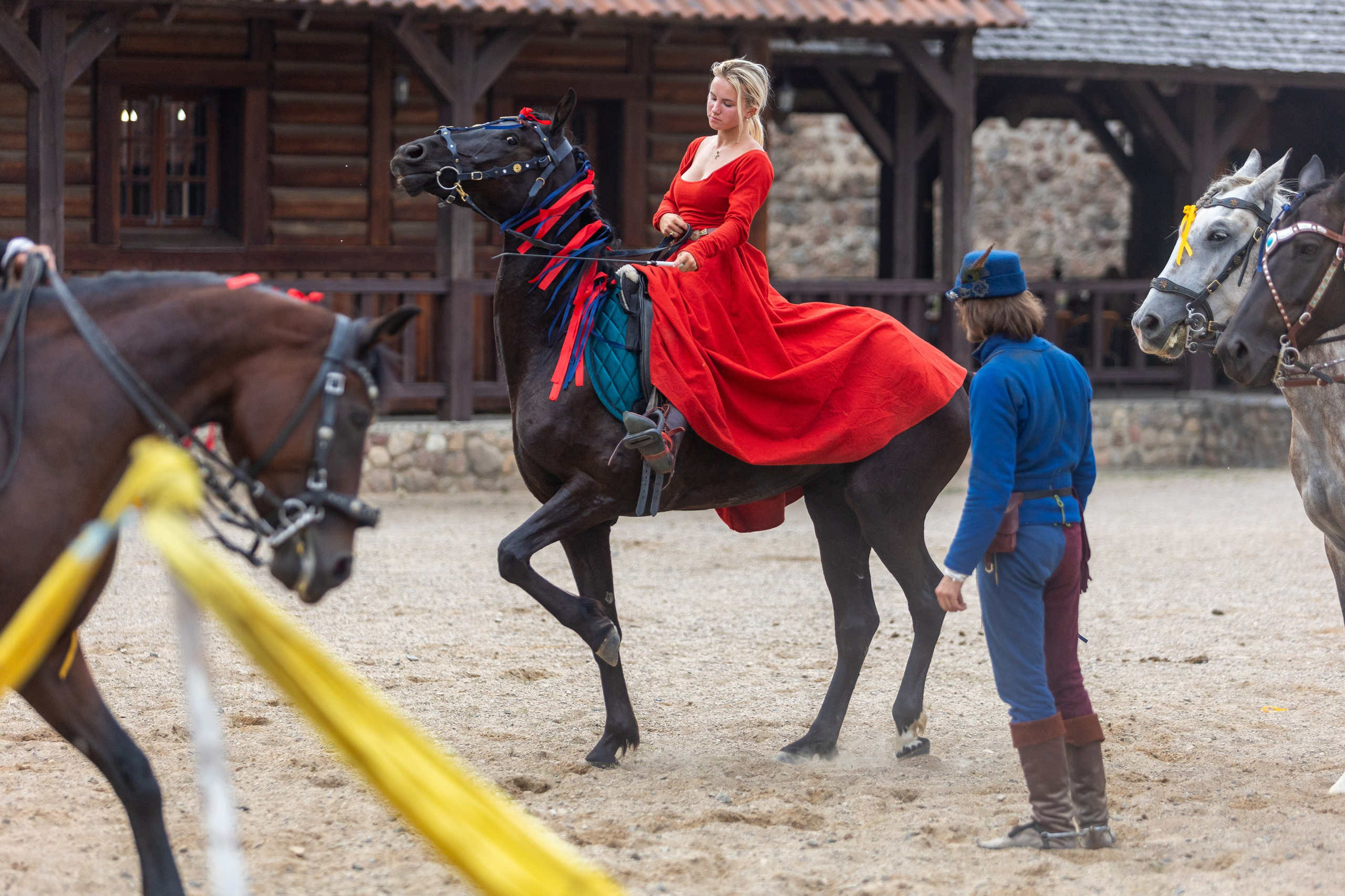 Выступление «Золотой шпоры» на празднике города Лиды. Профессиональный интерьерный и репортажный фотограф Минск и РБ. Максим Орлов