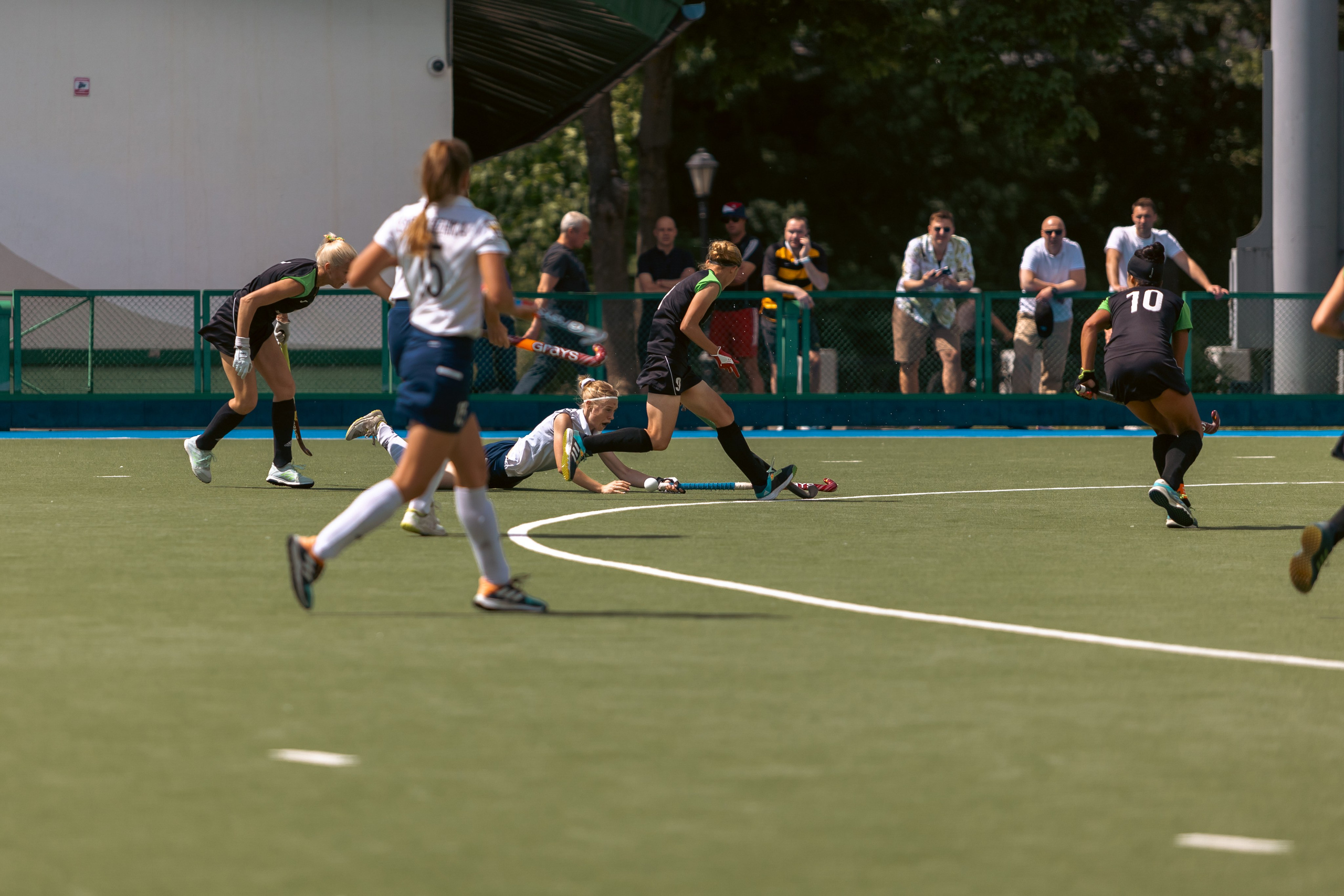 Хоккей на траве. Девушки. Минск — Текстильщик 29.052024. Профессиональный интерьерный и репортажный фотограф Минск и РБ. Максим Орлов