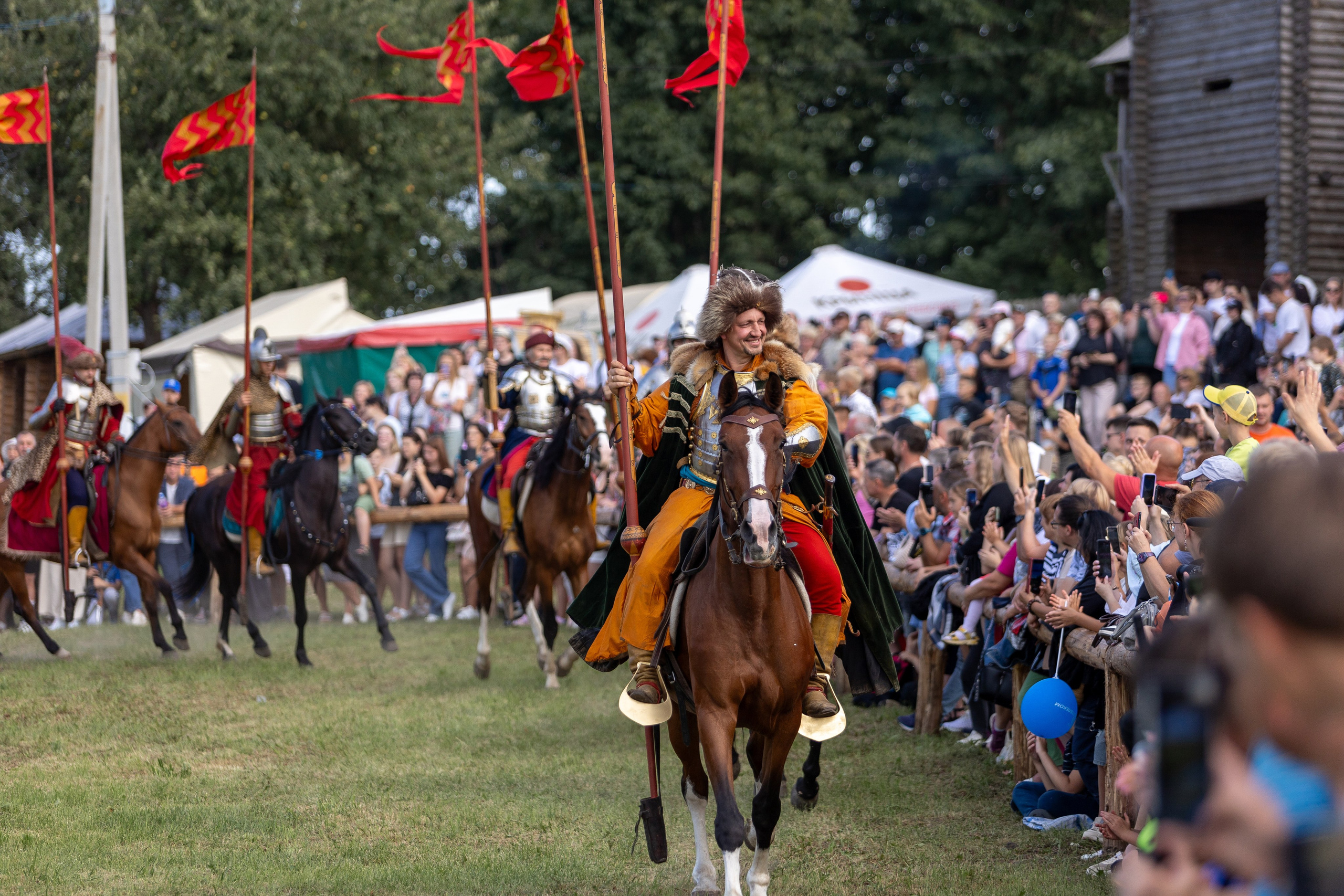 Рыцарский фест. Мстиславль. Профессиональный интерьерный и репортажный фотограф Минск и РБ. Максим Орлов