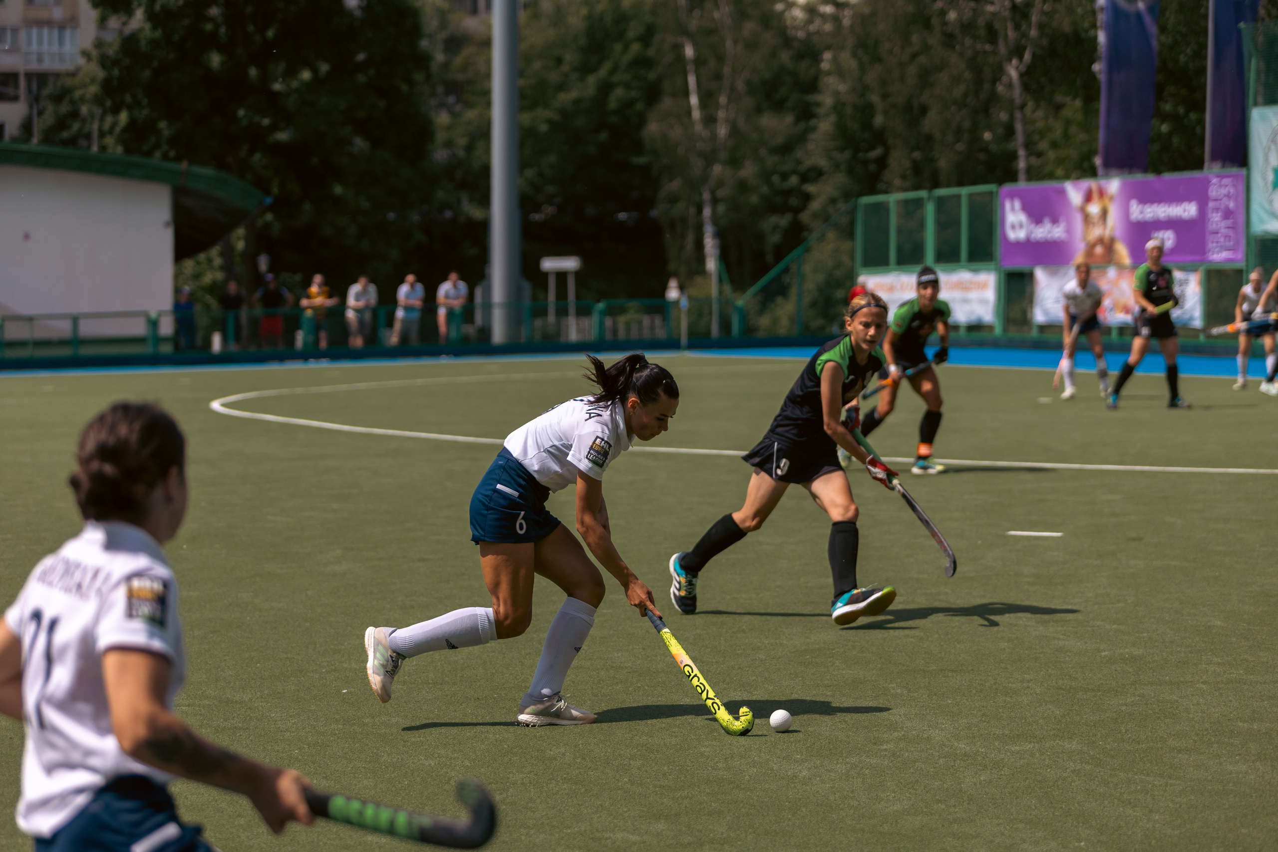 Хоккей на траве. Девушки. Минск — Текстильщик 29.052024. Профессиональный интерьерный и репортажный фотограф Минск и РБ. Максим Орлов