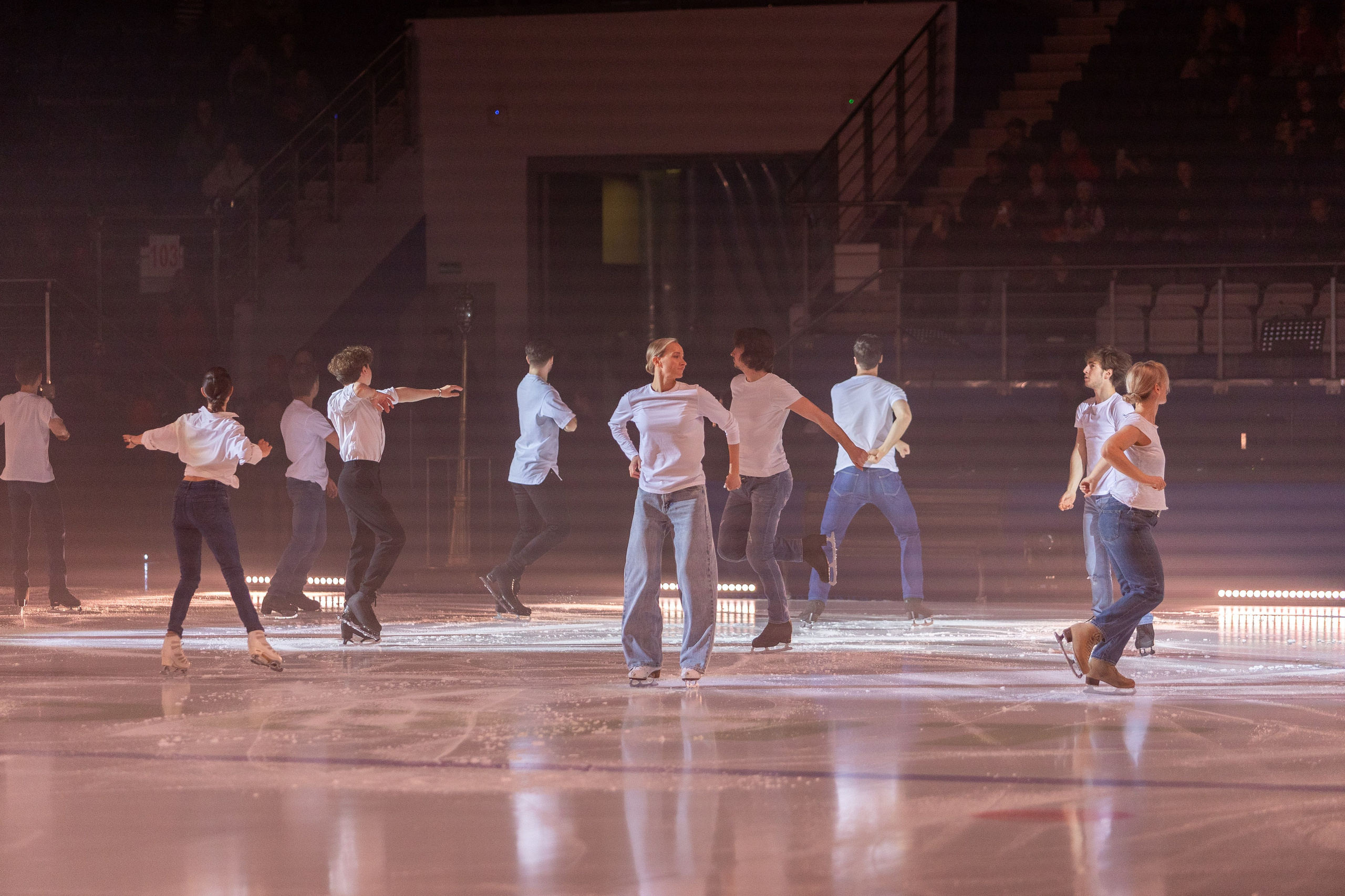 Ледовое шоу Ильи Авербуха 30.03.2024. Профессиональный интерьерный и репортажный фотограф Минск и РБ. Максим Орлов