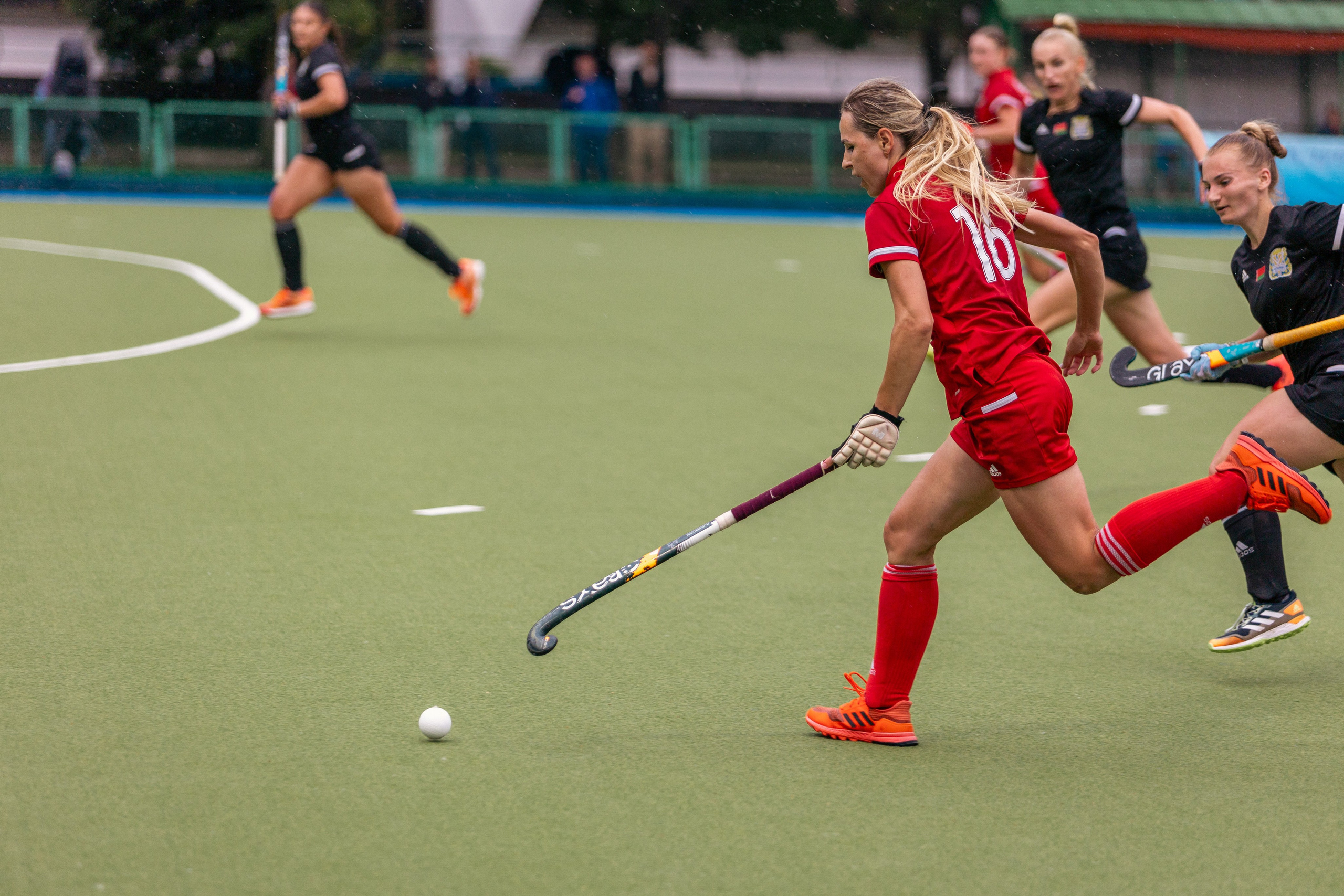 Хоккей на траве. Девушки. ХК Минск — ХК Виктория (Смолевичи) 10.06.2024. Профессиональный интерьерный и репортажный фотограф Минск и РБ. Максим Орлов