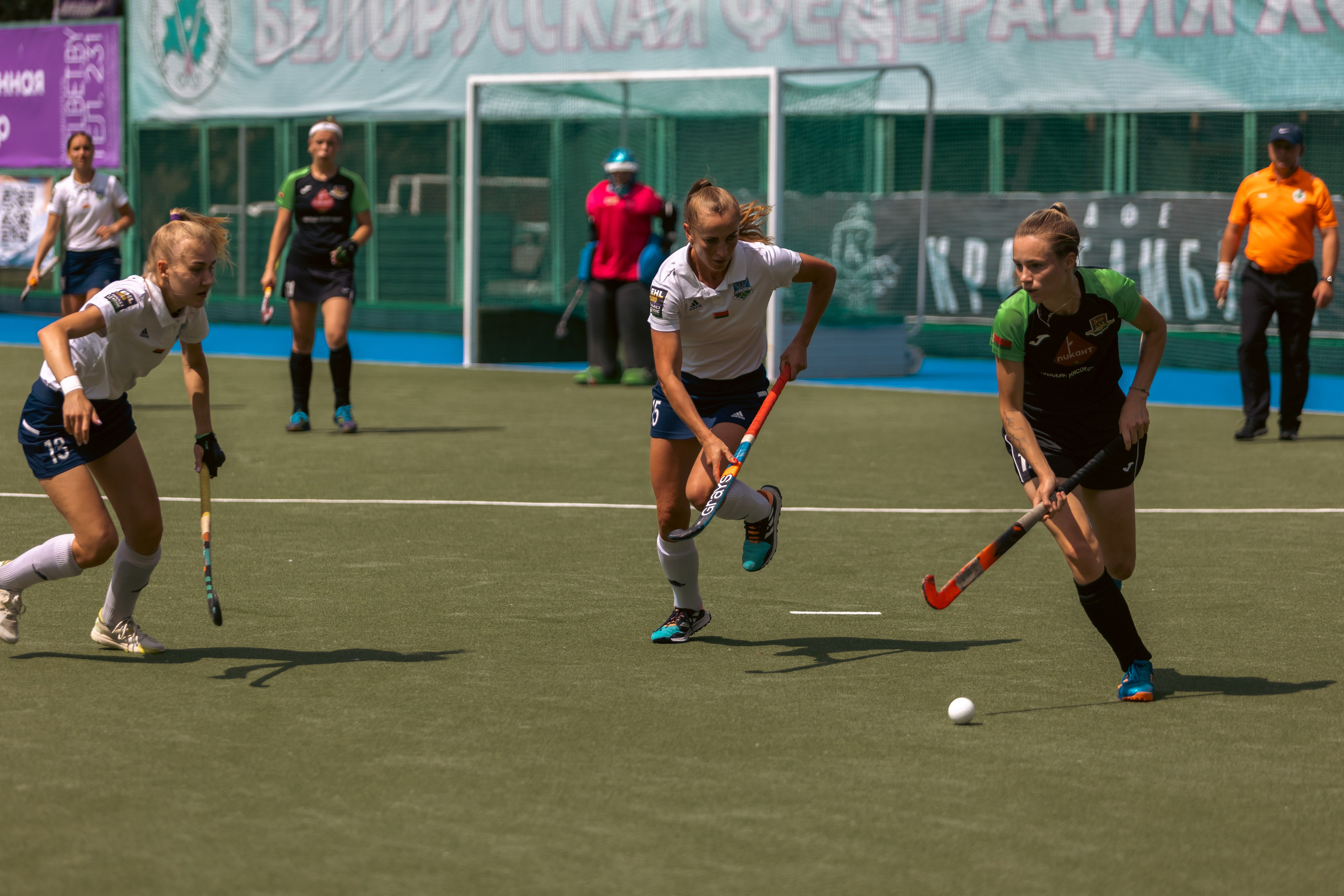 Хоккей на траве. Девушки. Минск — Текстильщик 29.052024. Профессиональный интерьерный и репортажный фотограф Минск и РБ. Максим Орлов
