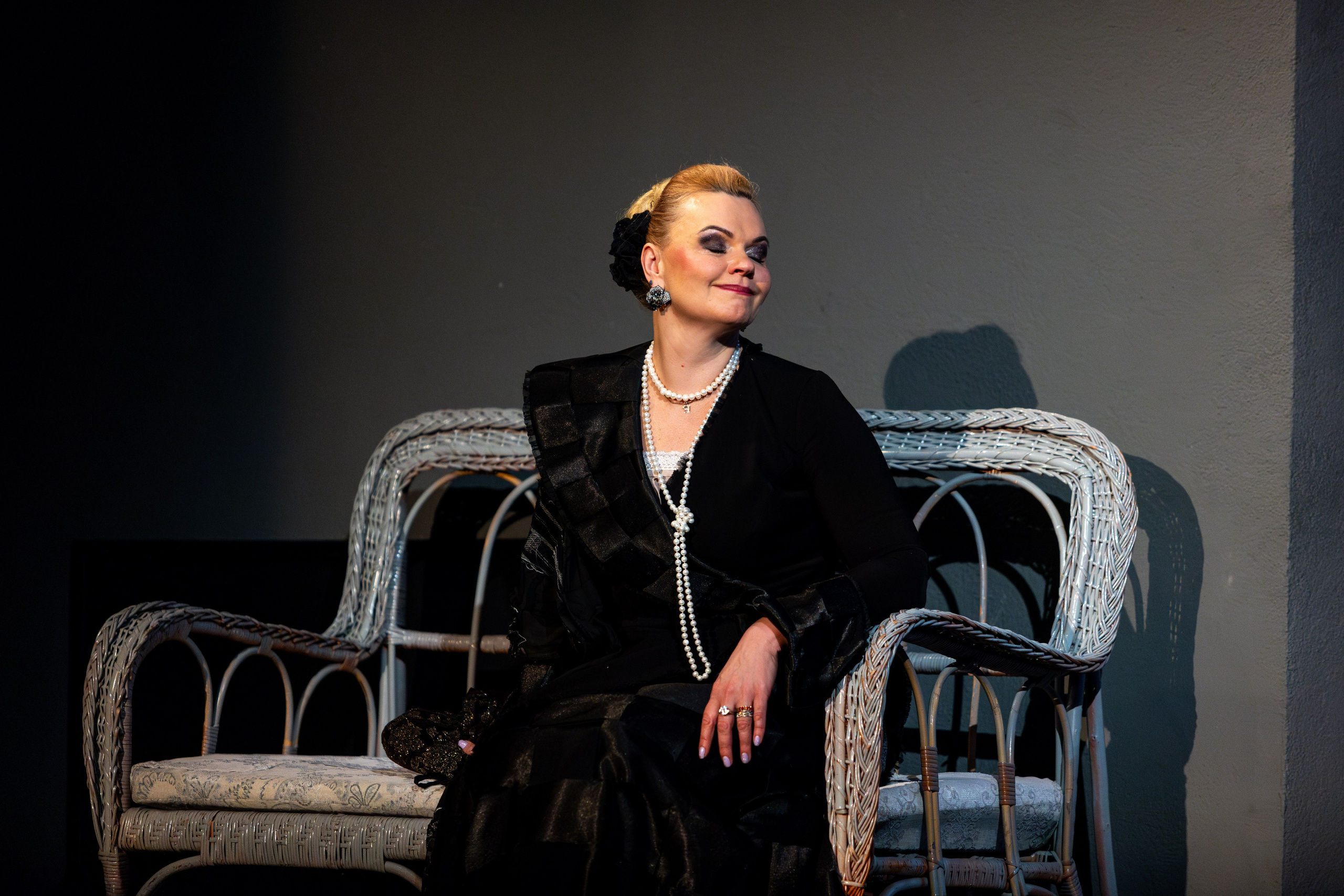 Новый театр «Я вещь». Профессиональный интерьерный и репортажный фотограф Минск и РБ. Максим Орлов